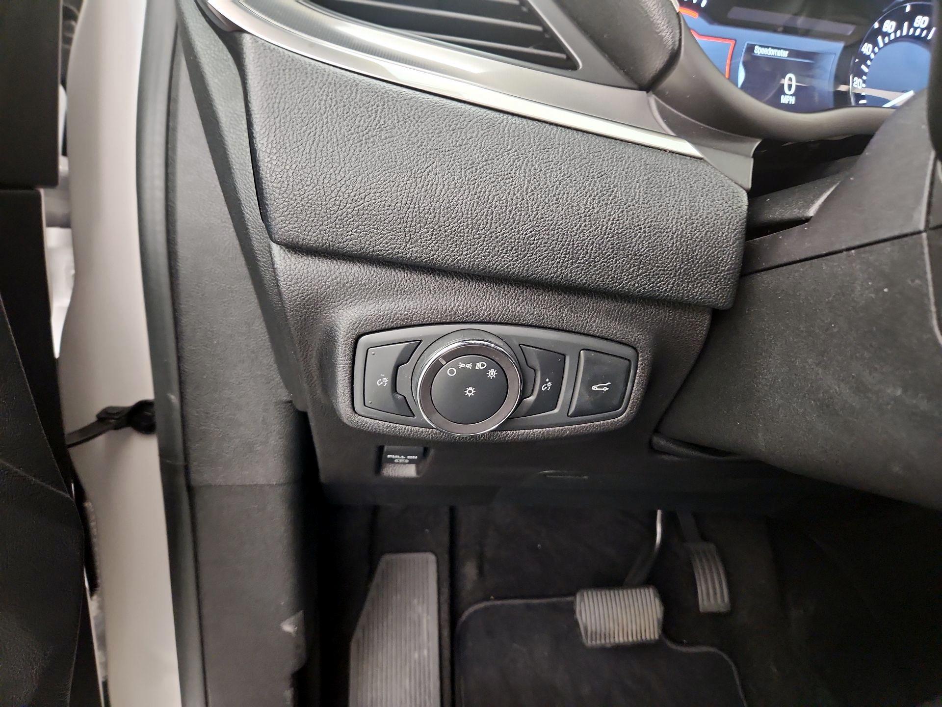 Thumbnail: 2019 Lincoln MKC - 11