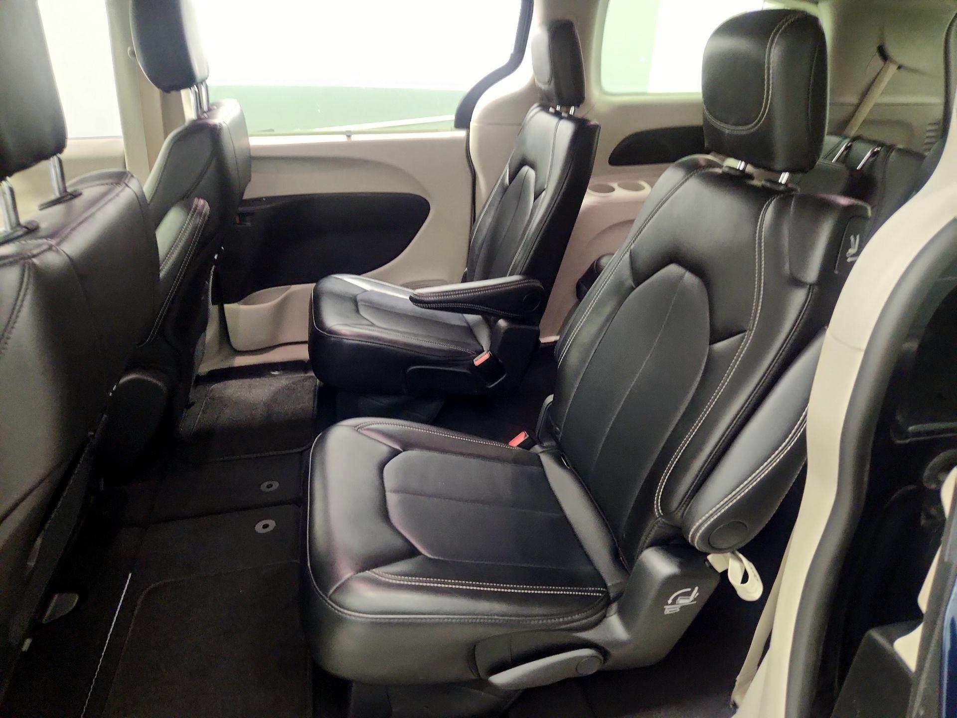 Thumbnail: 2024 Chrysler Pacifica - 19