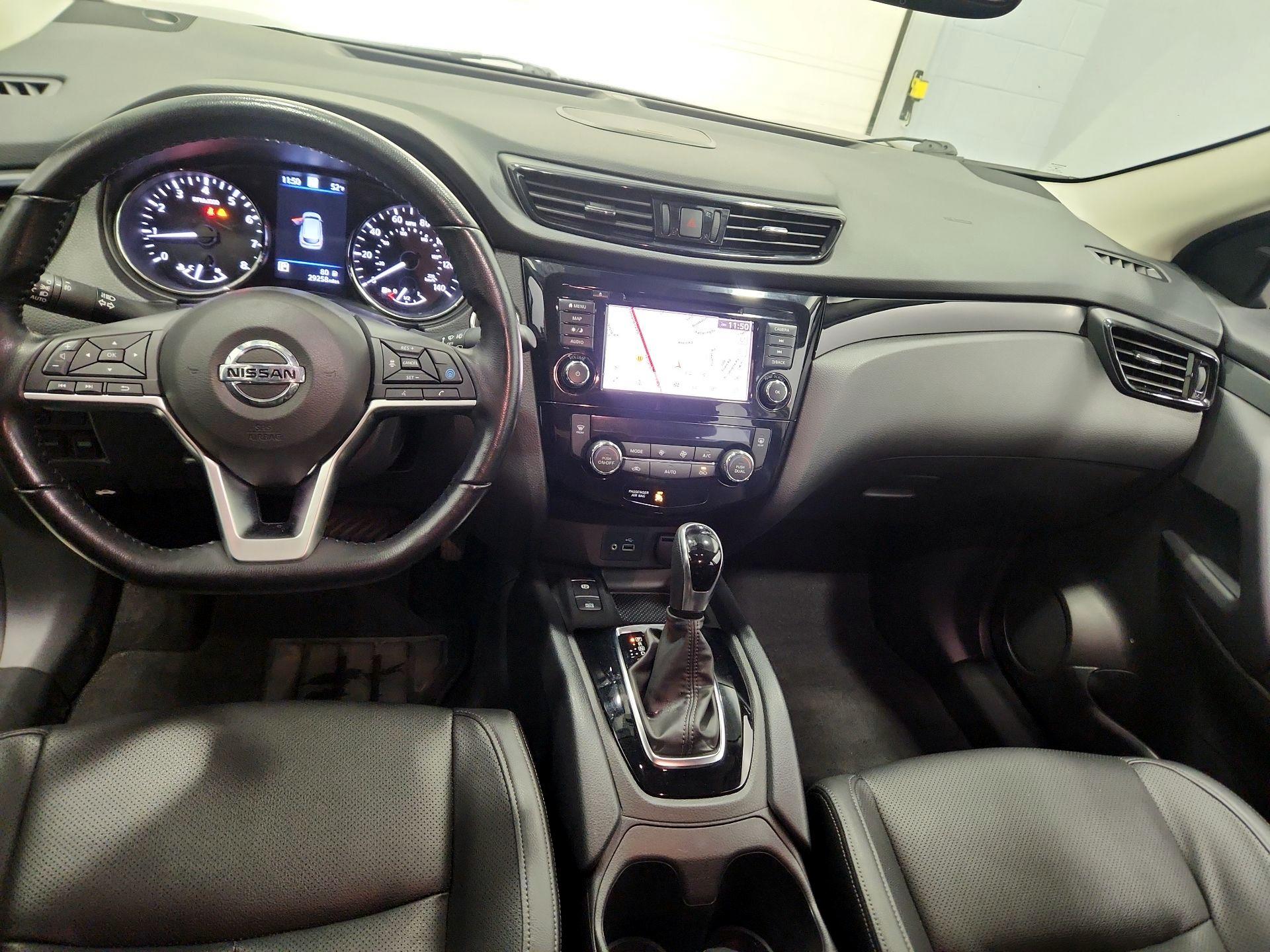 Thumbnail: 2022 Nissan Rogue Sport - 9