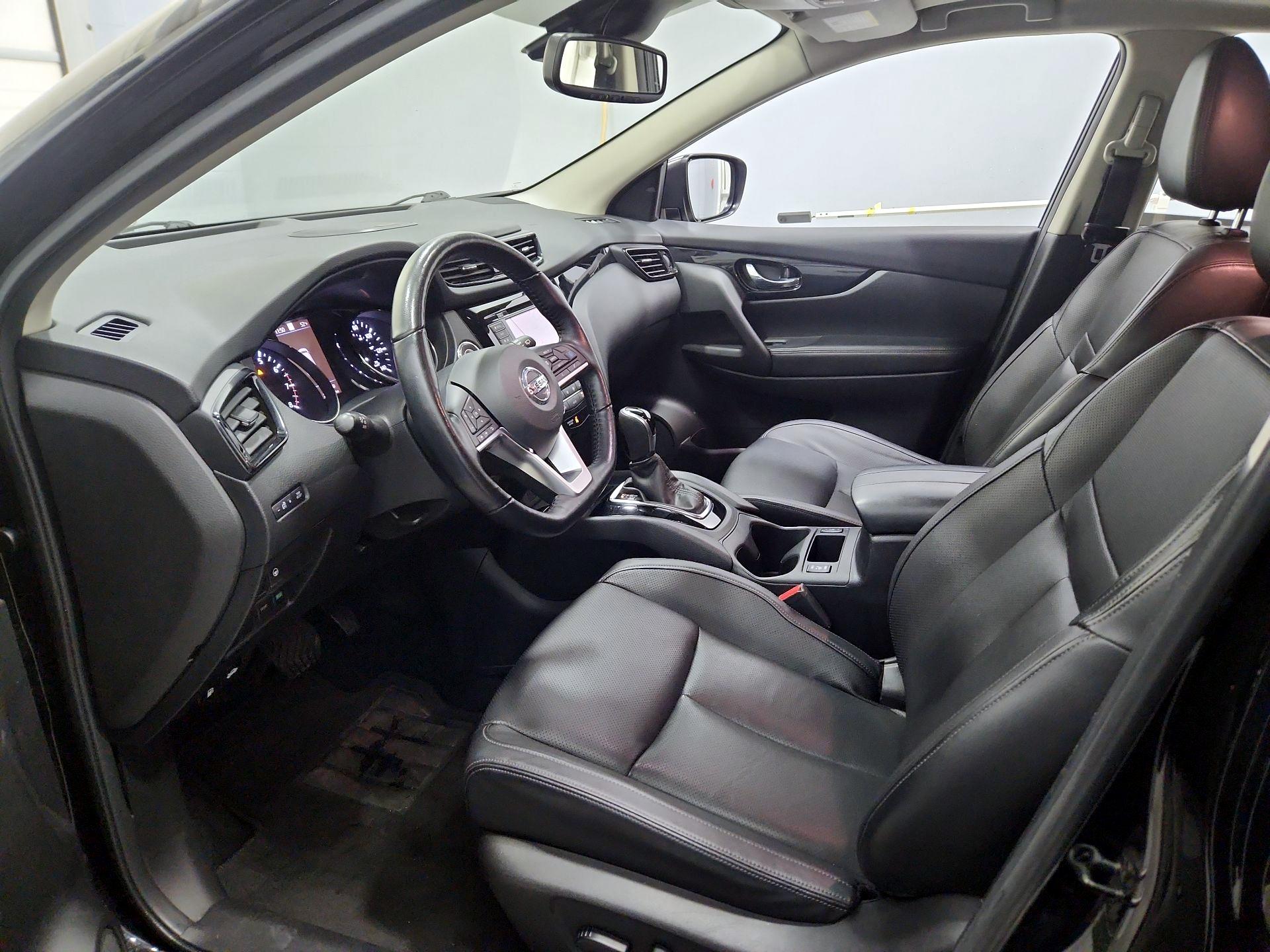 Thumbnail: 2022 Nissan Rogue Sport - 11