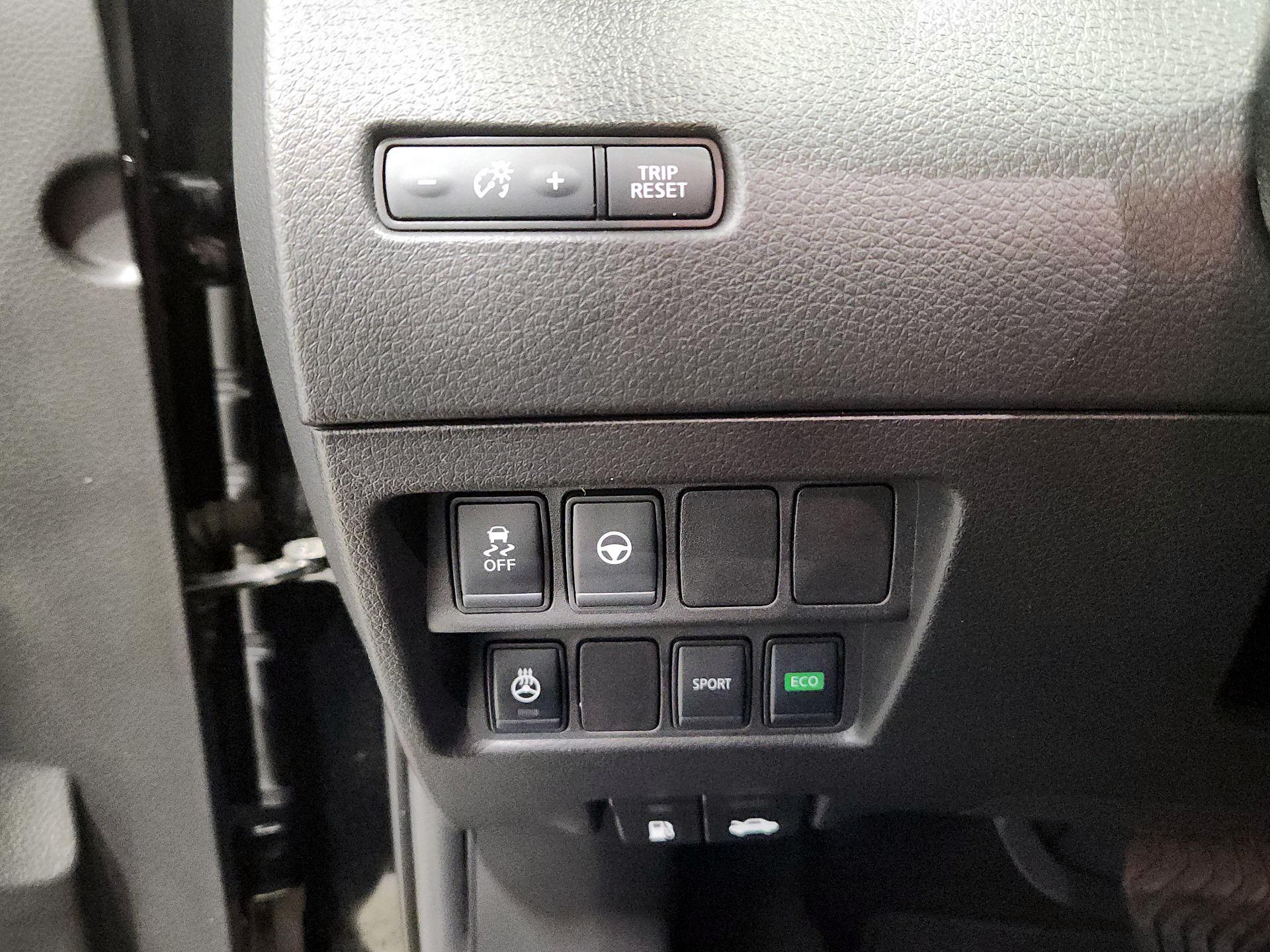 Thumbnail: 2022 Nissan Rogue Sport - 13