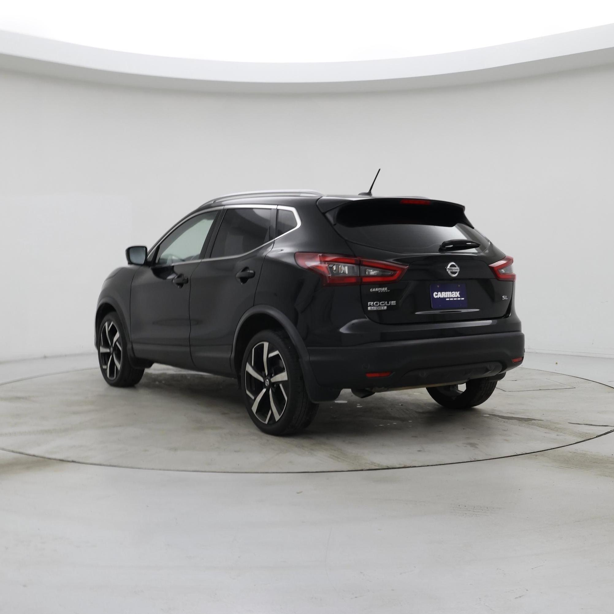 Thumbnail: 2022 Nissan Rogue Sport - 2