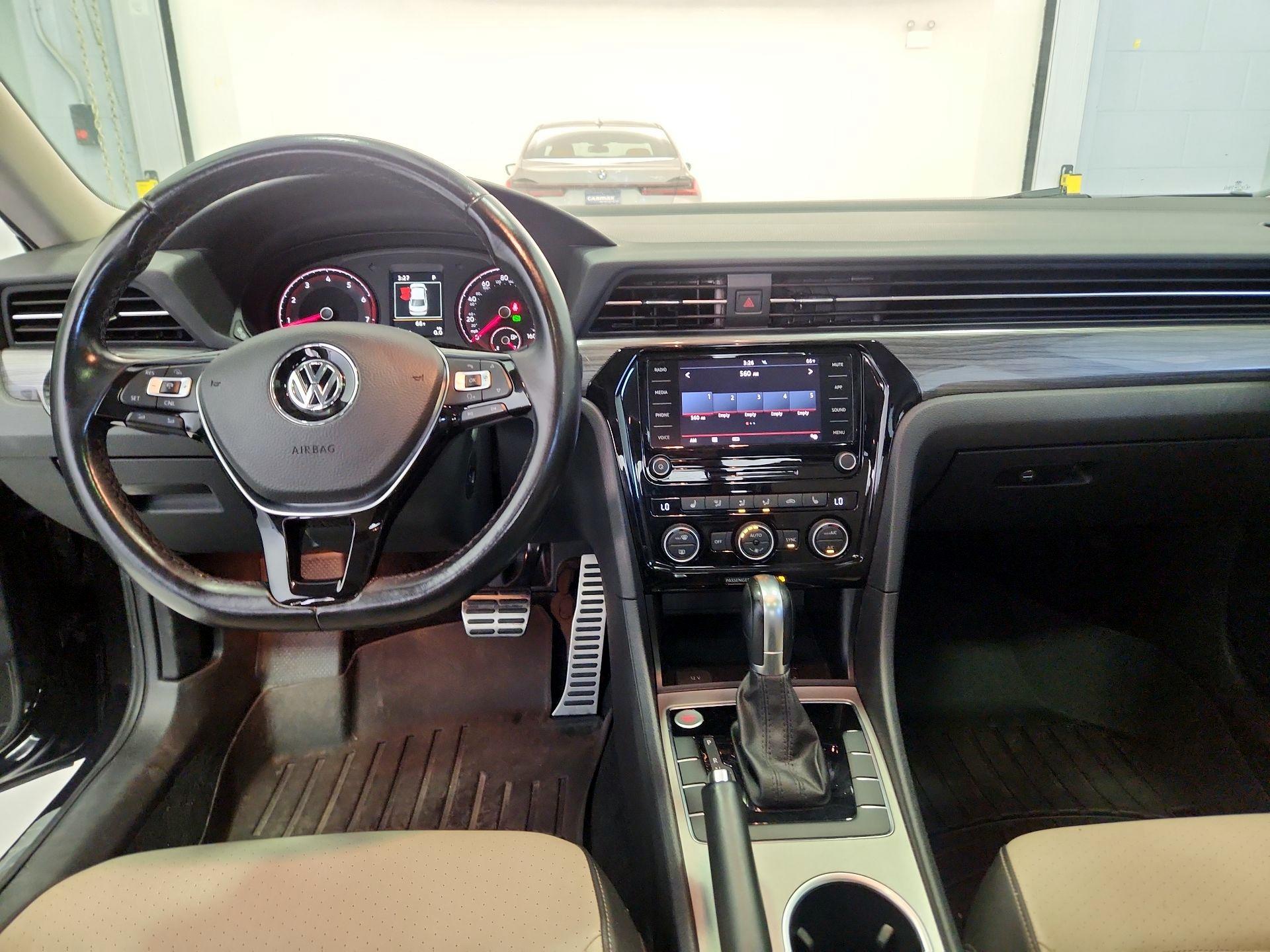 Thumbnail: 2020 Volkswagen Passat - 9