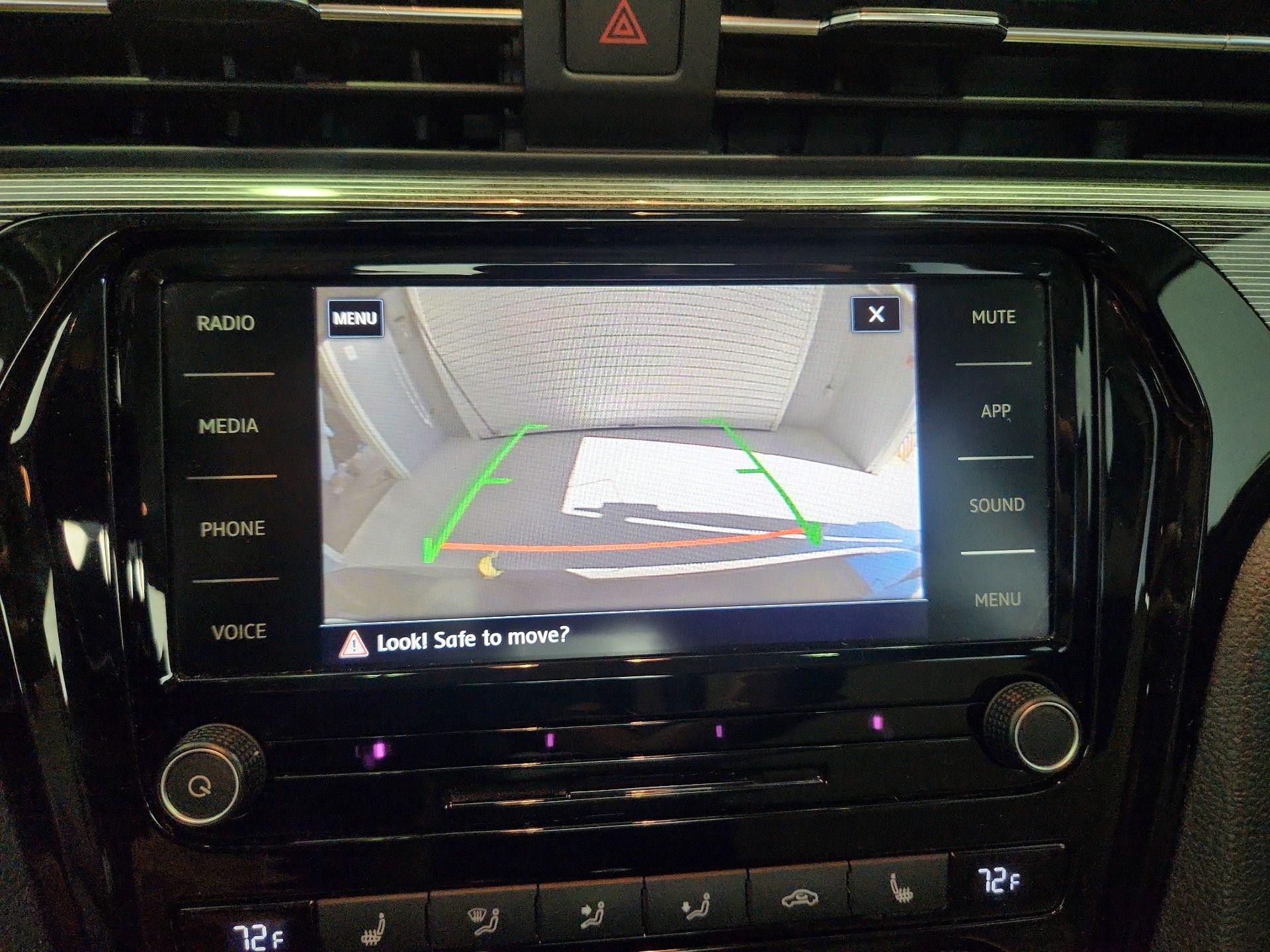 Thumbnail: 2020 Volkswagen Passat - 14