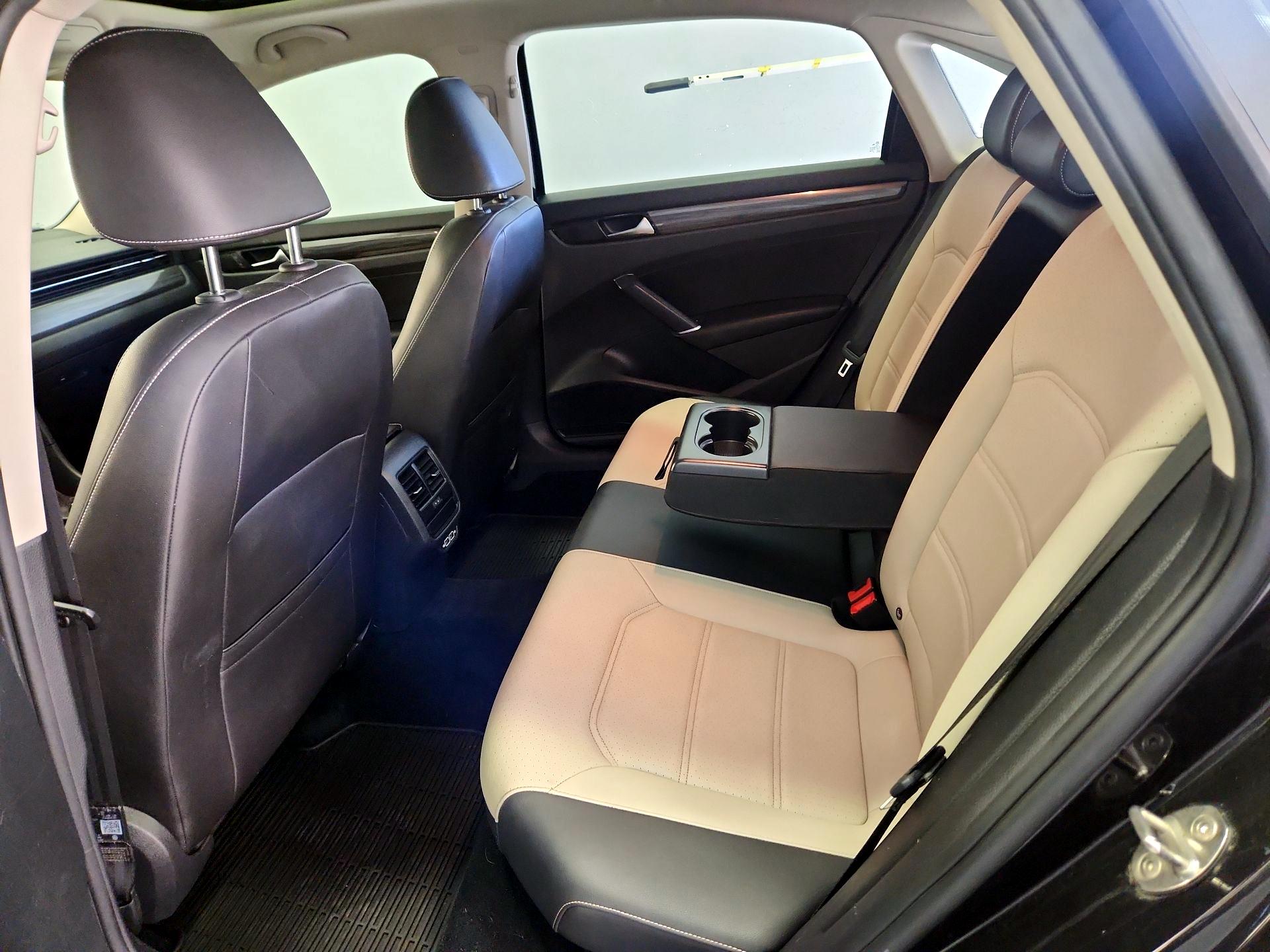 Thumbnail: 2020 Volkswagen Passat - 20