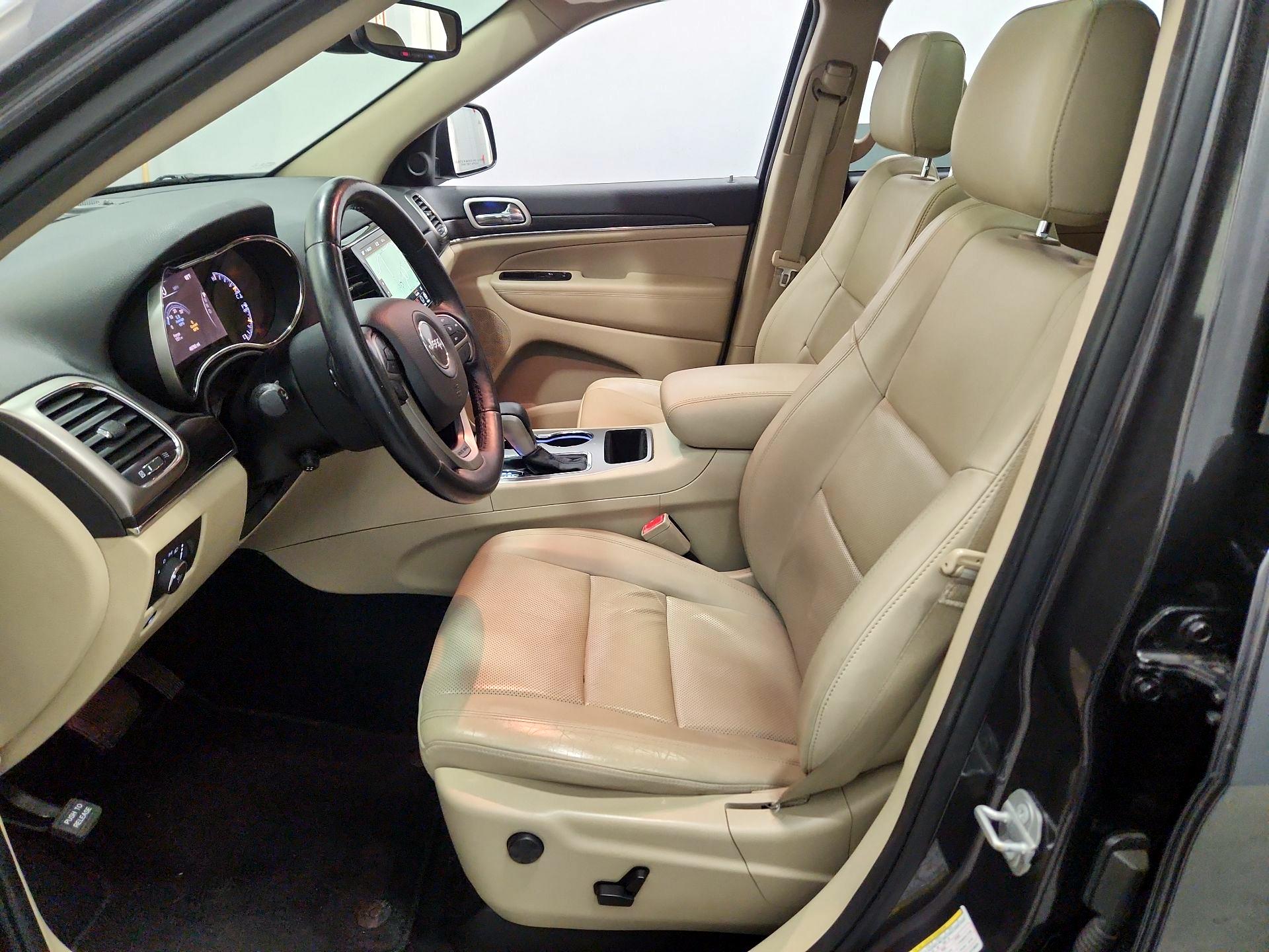 Thumbnail: 2020 Jeep Grand Cherokee - 11