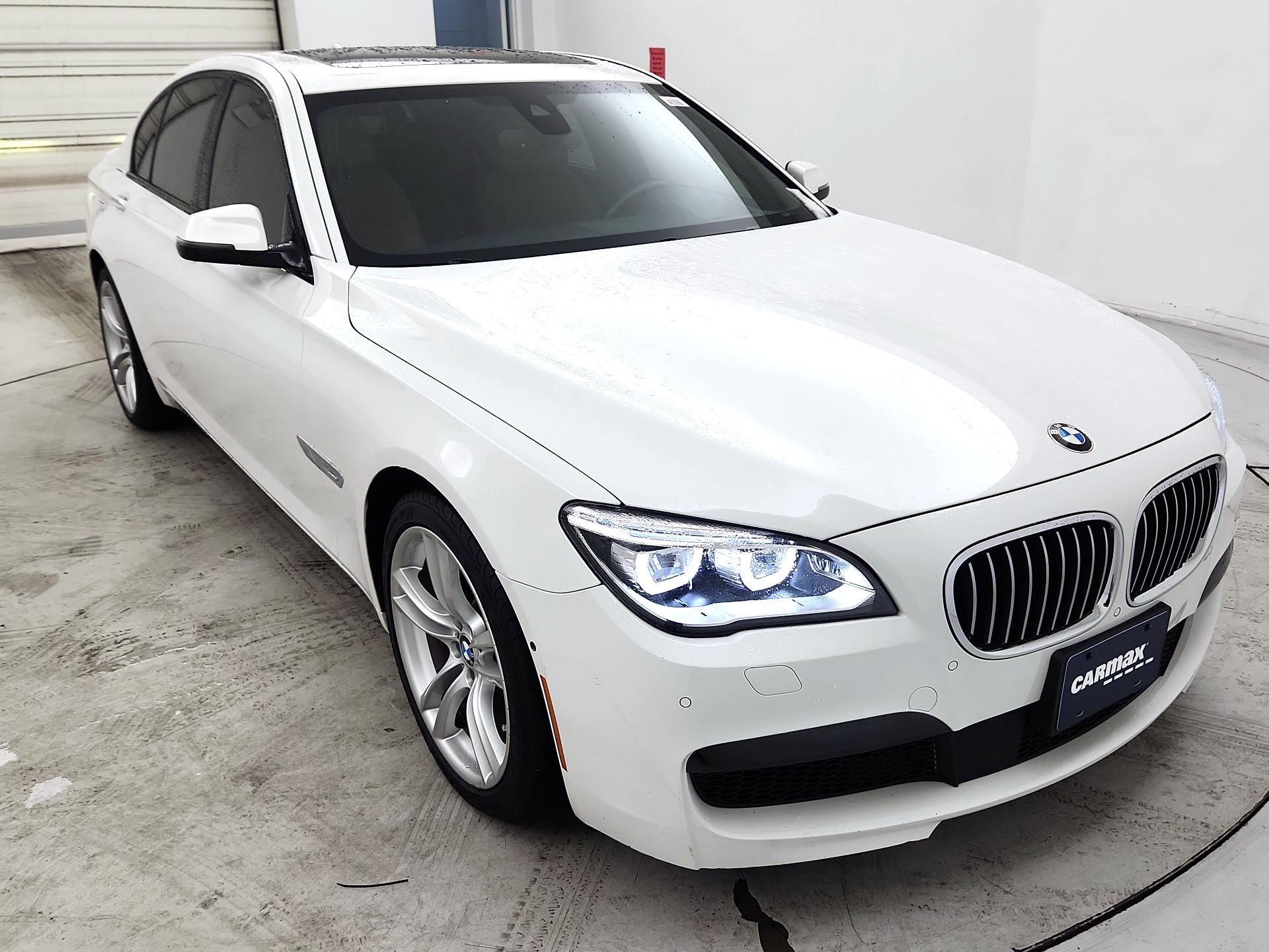 Thumbnail: 2015 BMW 7 Series - 1