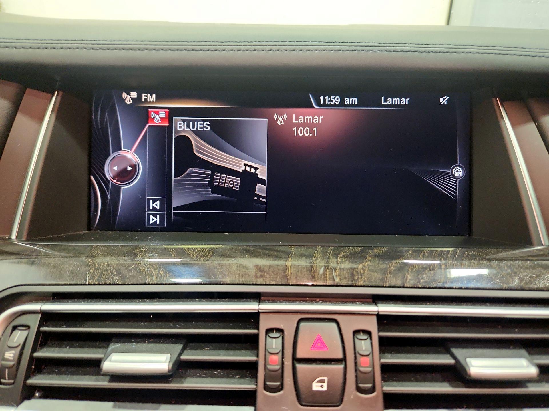 Thumbnail: 2015 BMW 7 Series - 14