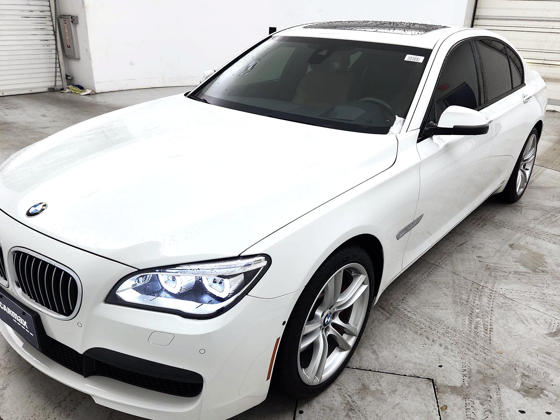 Thumbnail: 2015 BMW 7 Series - 3