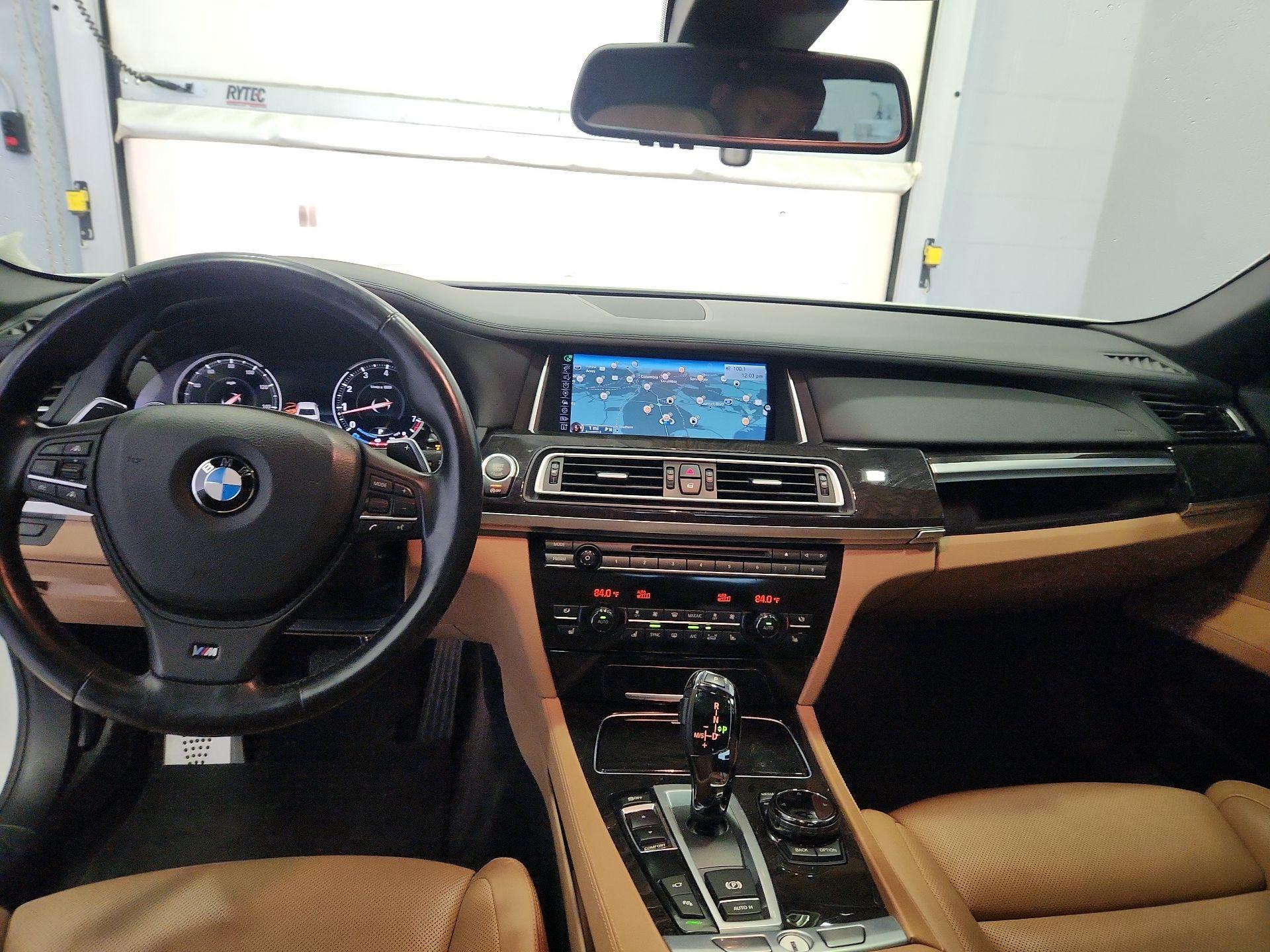 Thumbnail: 2015 BMW 7 Series - 8