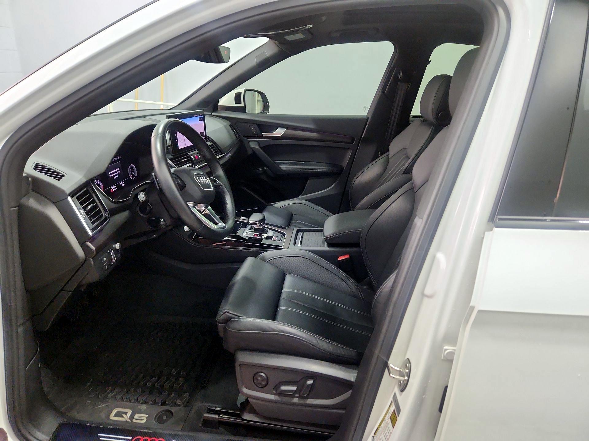 Thumbnail: 2023 Audi Q5 - 11