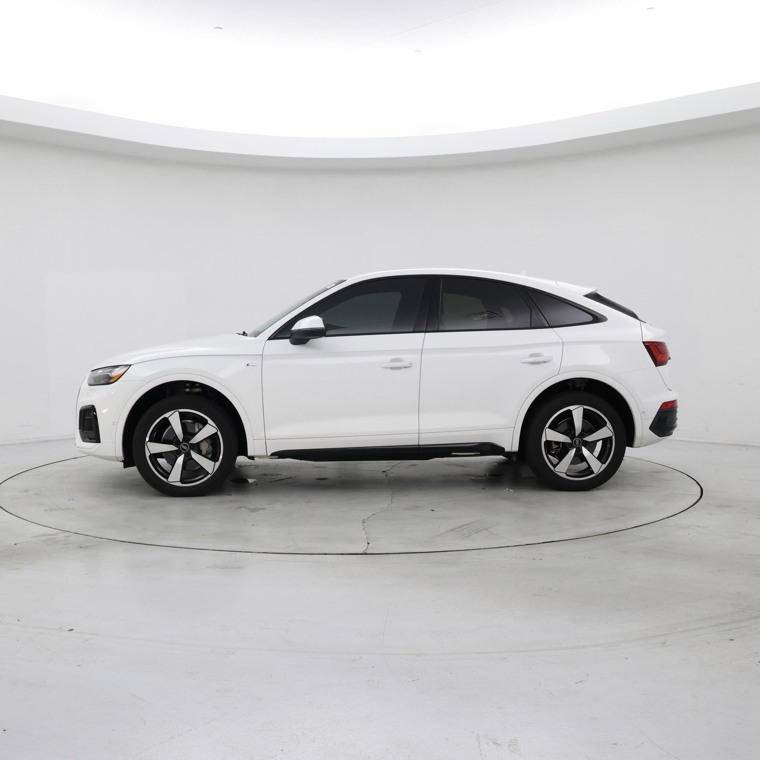 Thumbnail: 2023 Audi Q5 - 3