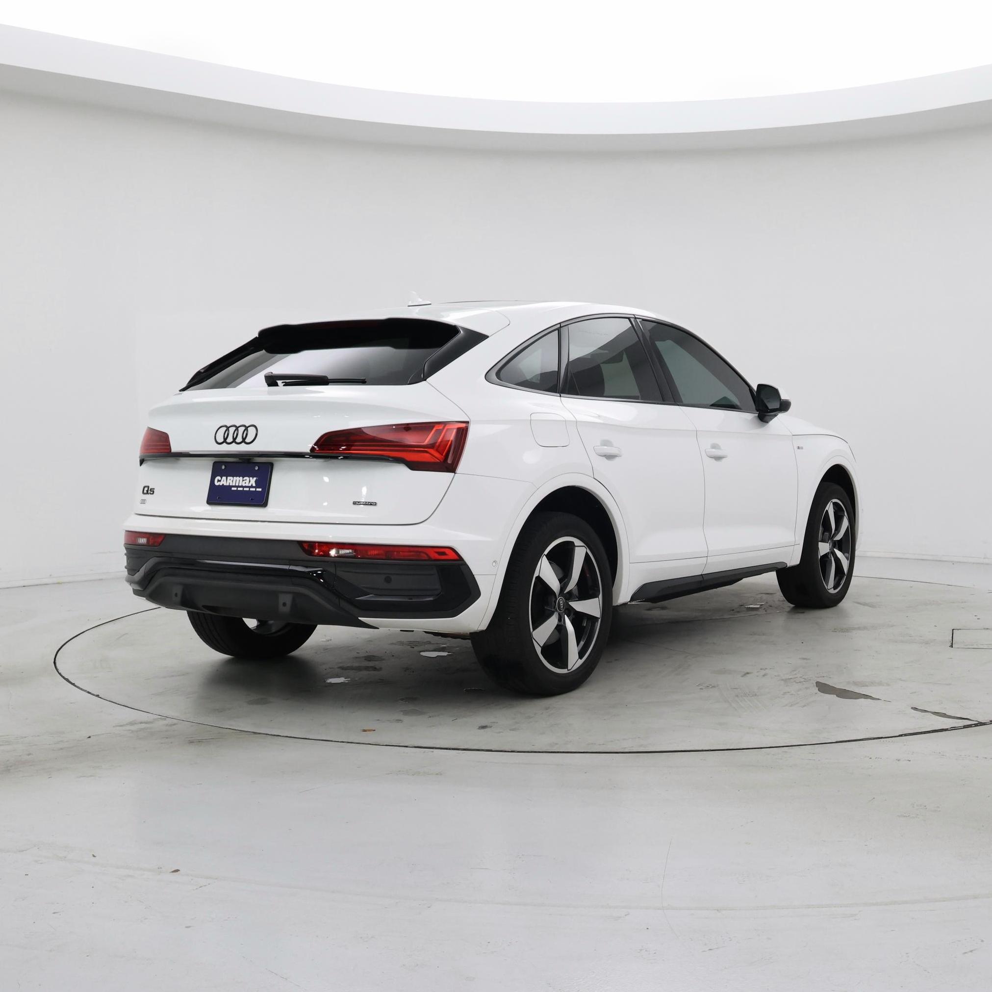 Thumbnail: 2023 Audi Q5 - 8