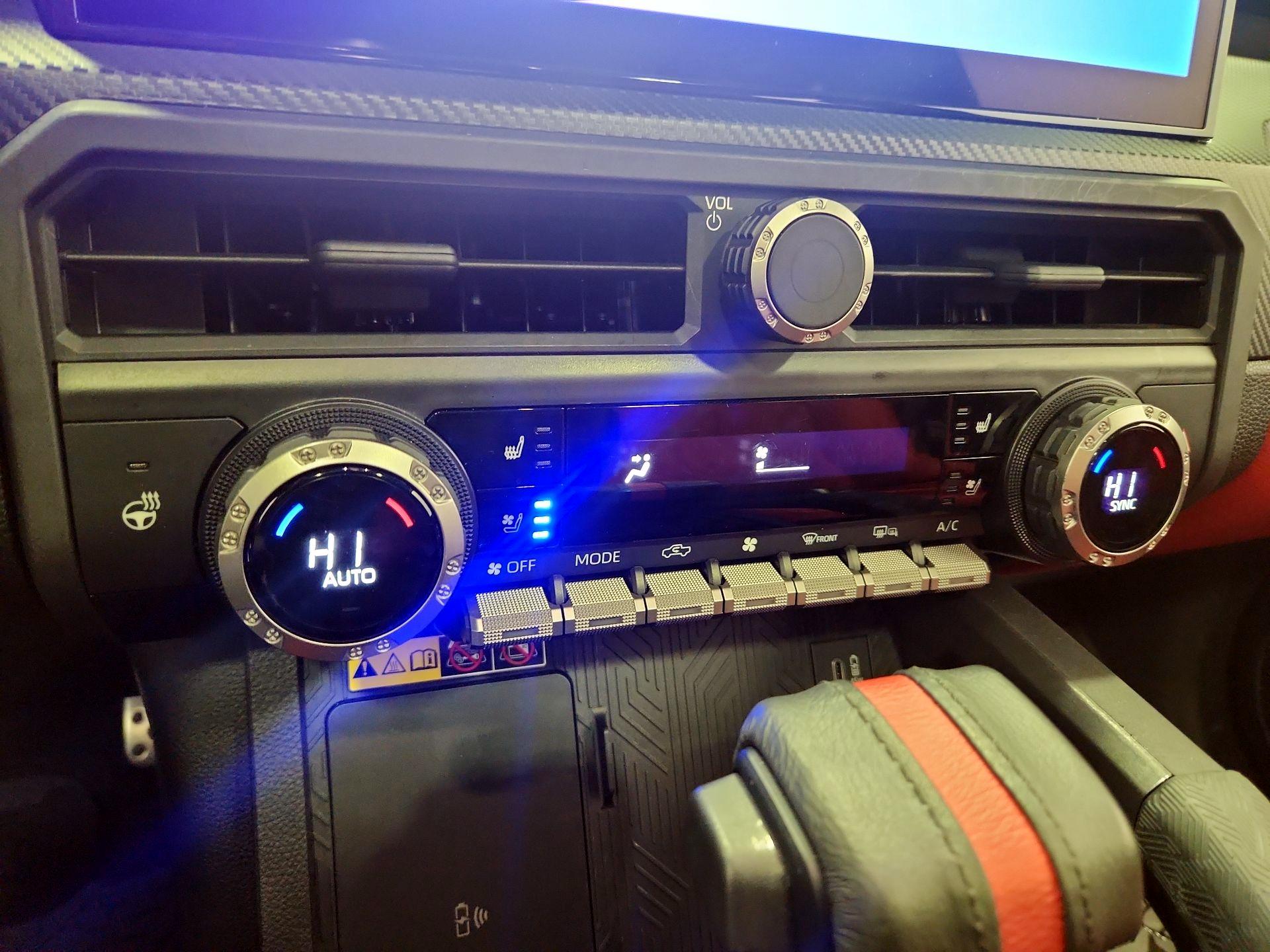 Thumbnail: 2024 Toyota Tacoma - 17