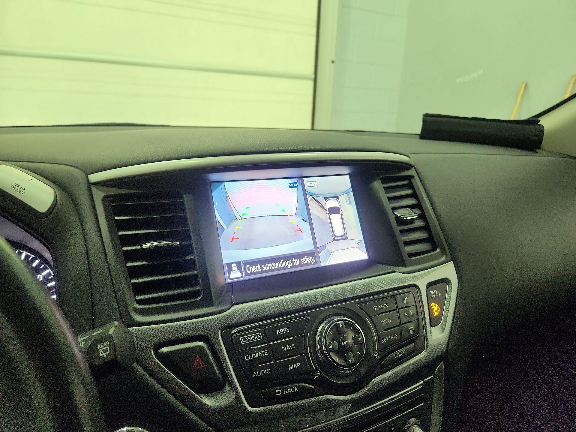 Thumbnail: 2018 Nissan Pathfinder - 15