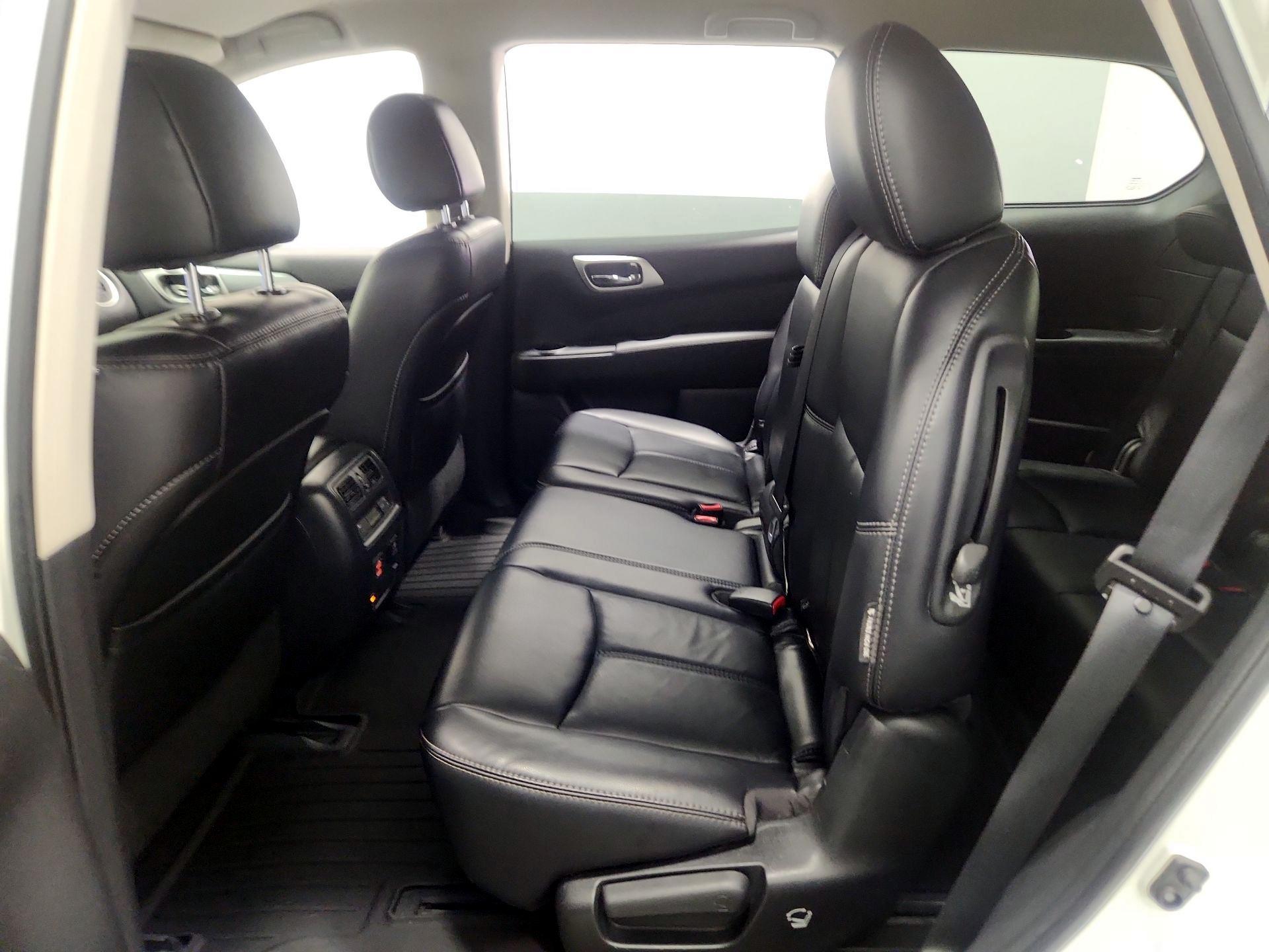 Thumbnail: 2018 Nissan Pathfinder - 20