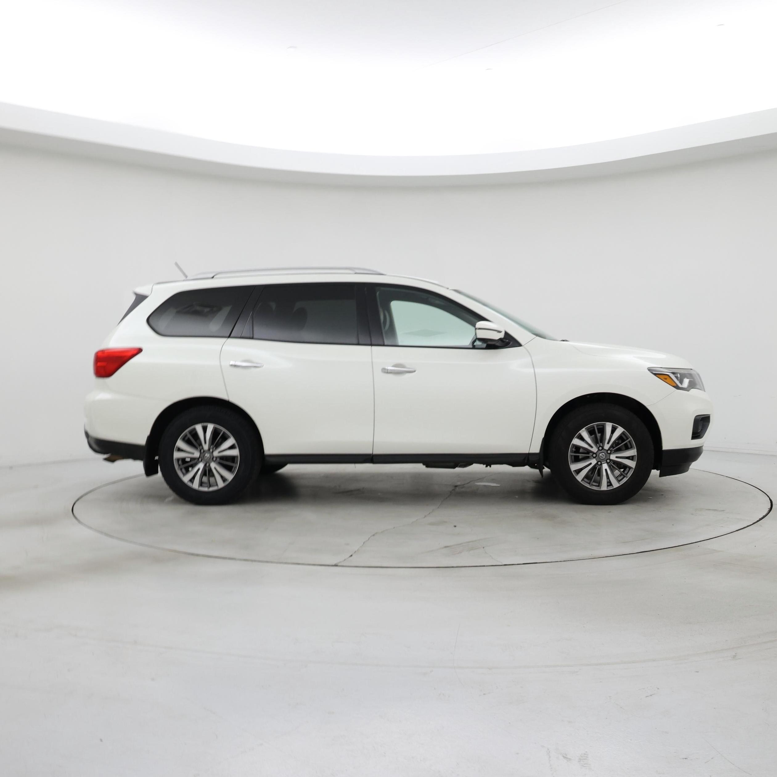 Thumbnail: 2018 Nissan Pathfinder - 7