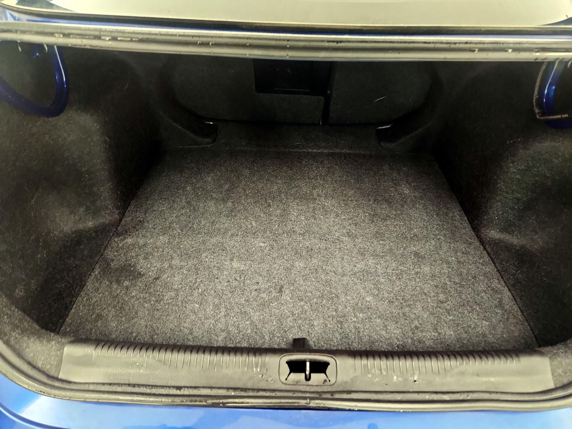 Thumbnail: 2016 Chrysler 200 - 18