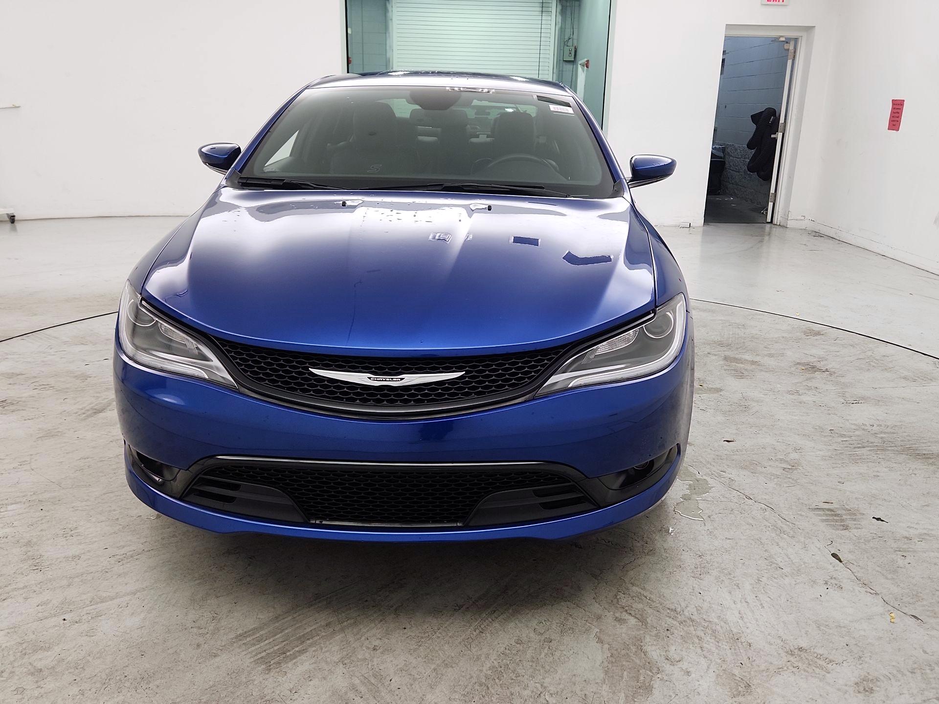 Thumbnail: 2016 Chrysler 200 - 2