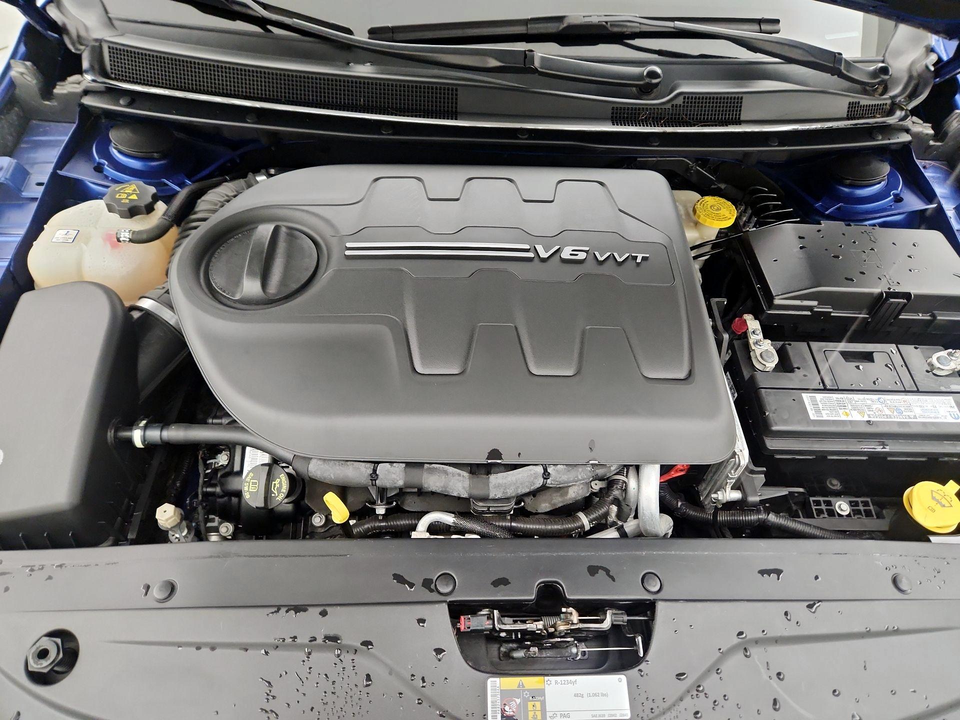 Thumbnail: 2016 Chrysler 200 - 19