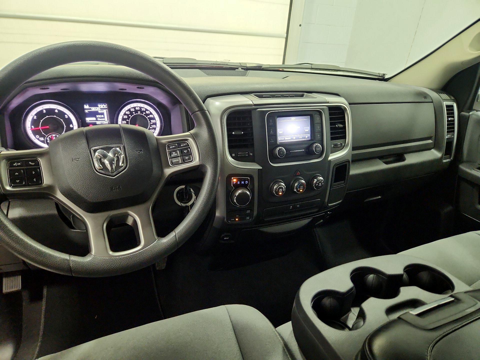 Thumbnail: 2024 RAM 1500 Classic - 9