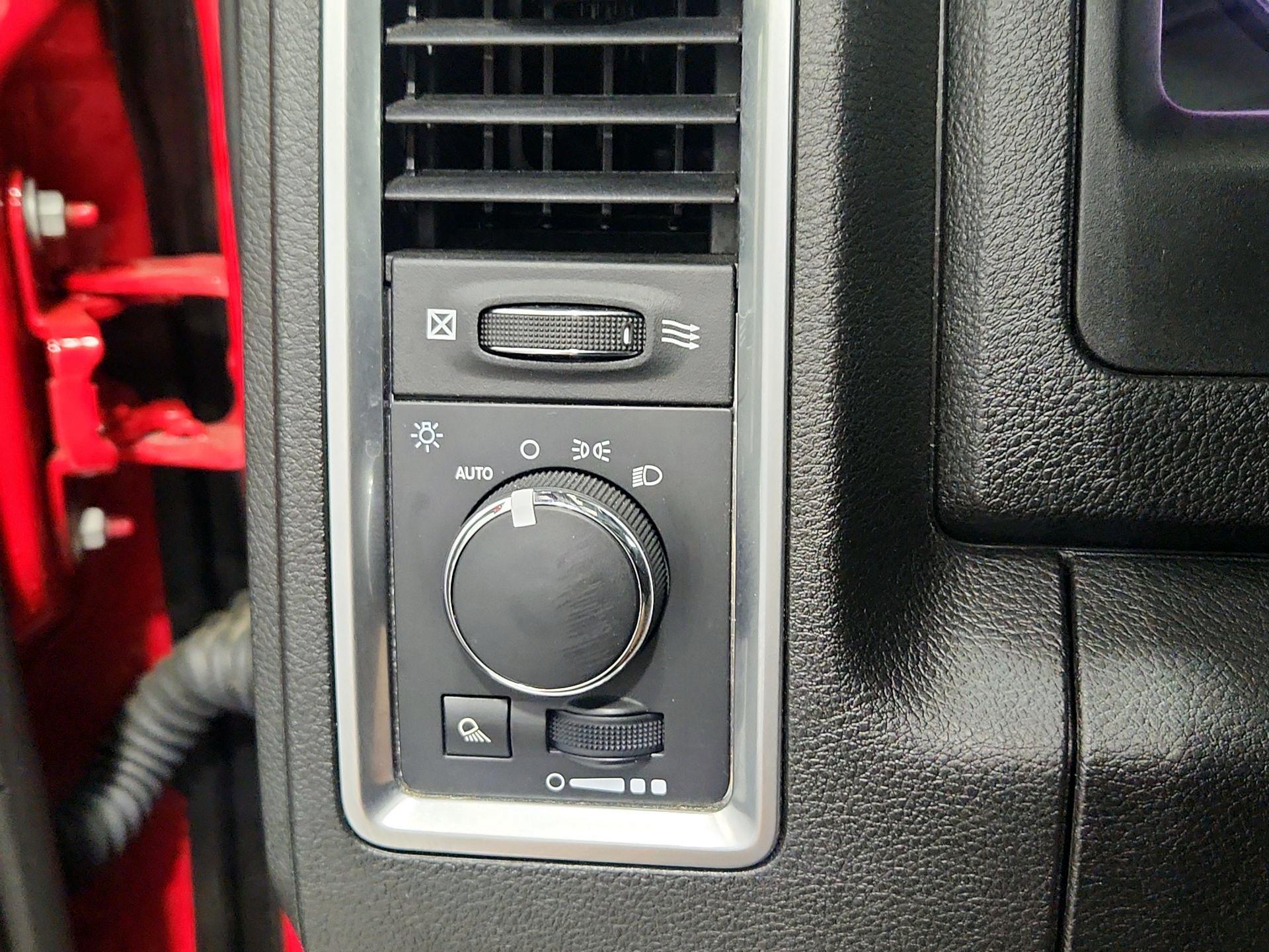 Thumbnail: 2024 RAM 1500 Classic - 13