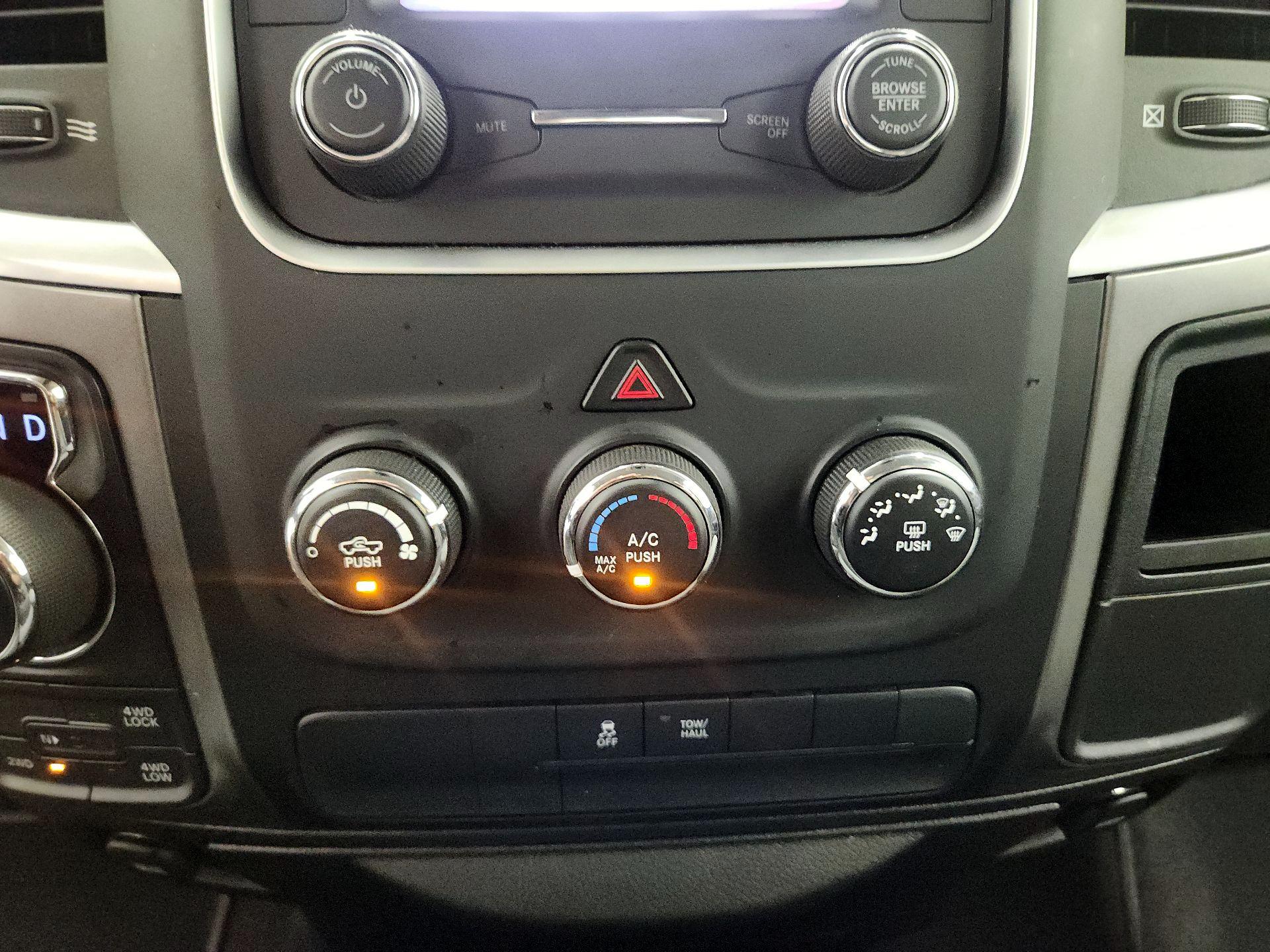 Thumbnail: 2024 RAM 1500 Classic - 16