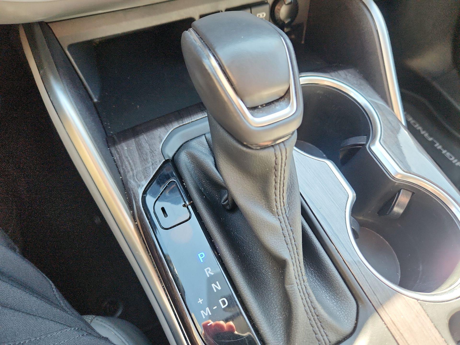 Thumbnail: 2021 Toyota Highlander - 18