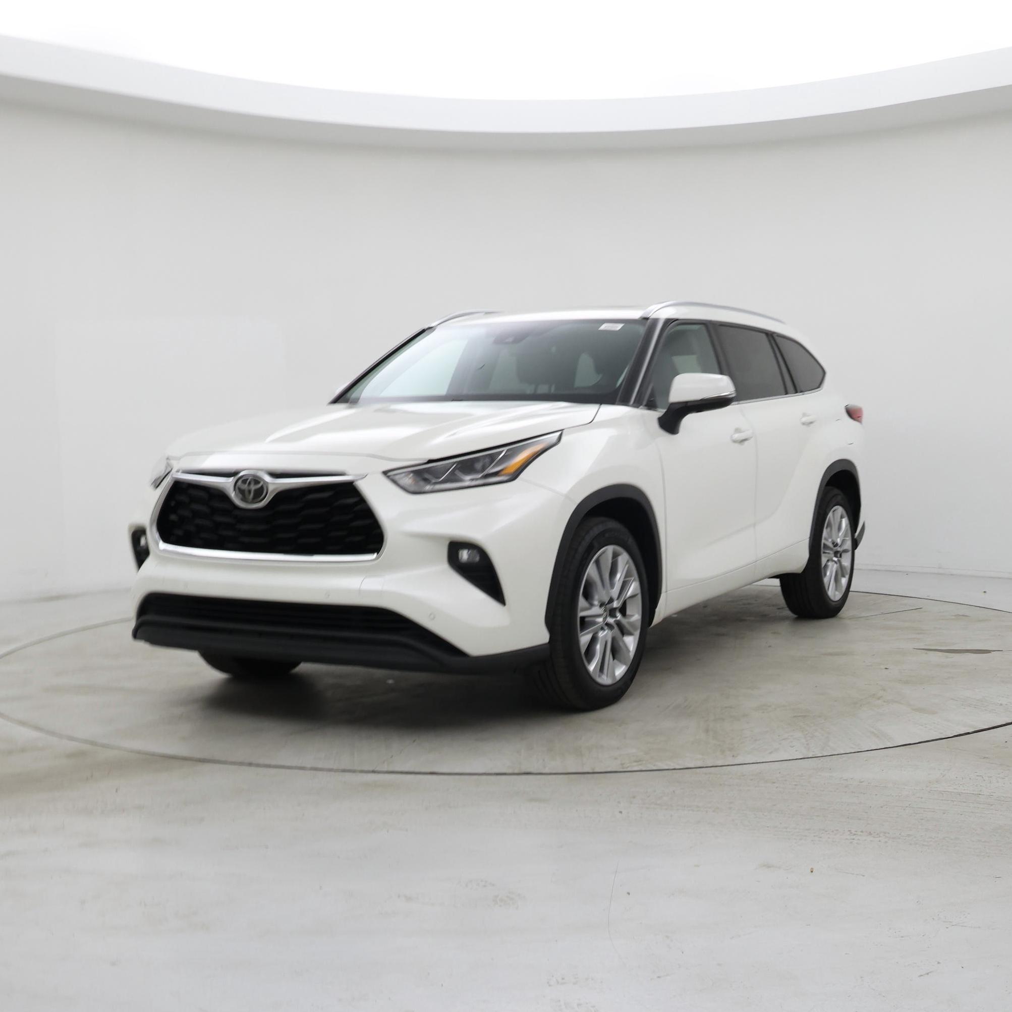 Thumbnail: 2021 Toyota Highlander - 4
