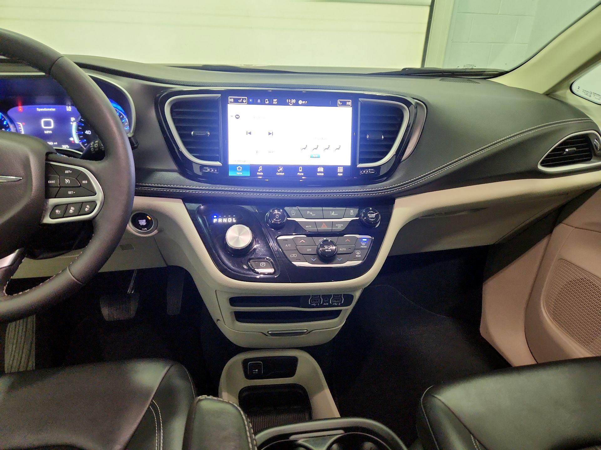 Thumbnail: 2024 Chrysler Pacifica - 9