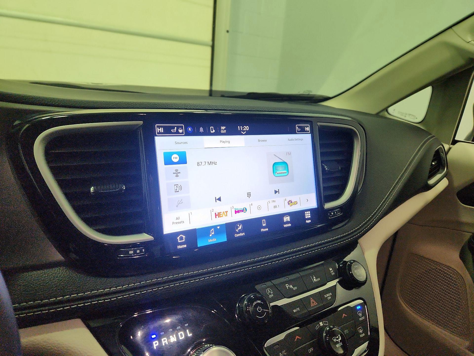 Thumbnail: 2024 Chrysler Pacifica - 15