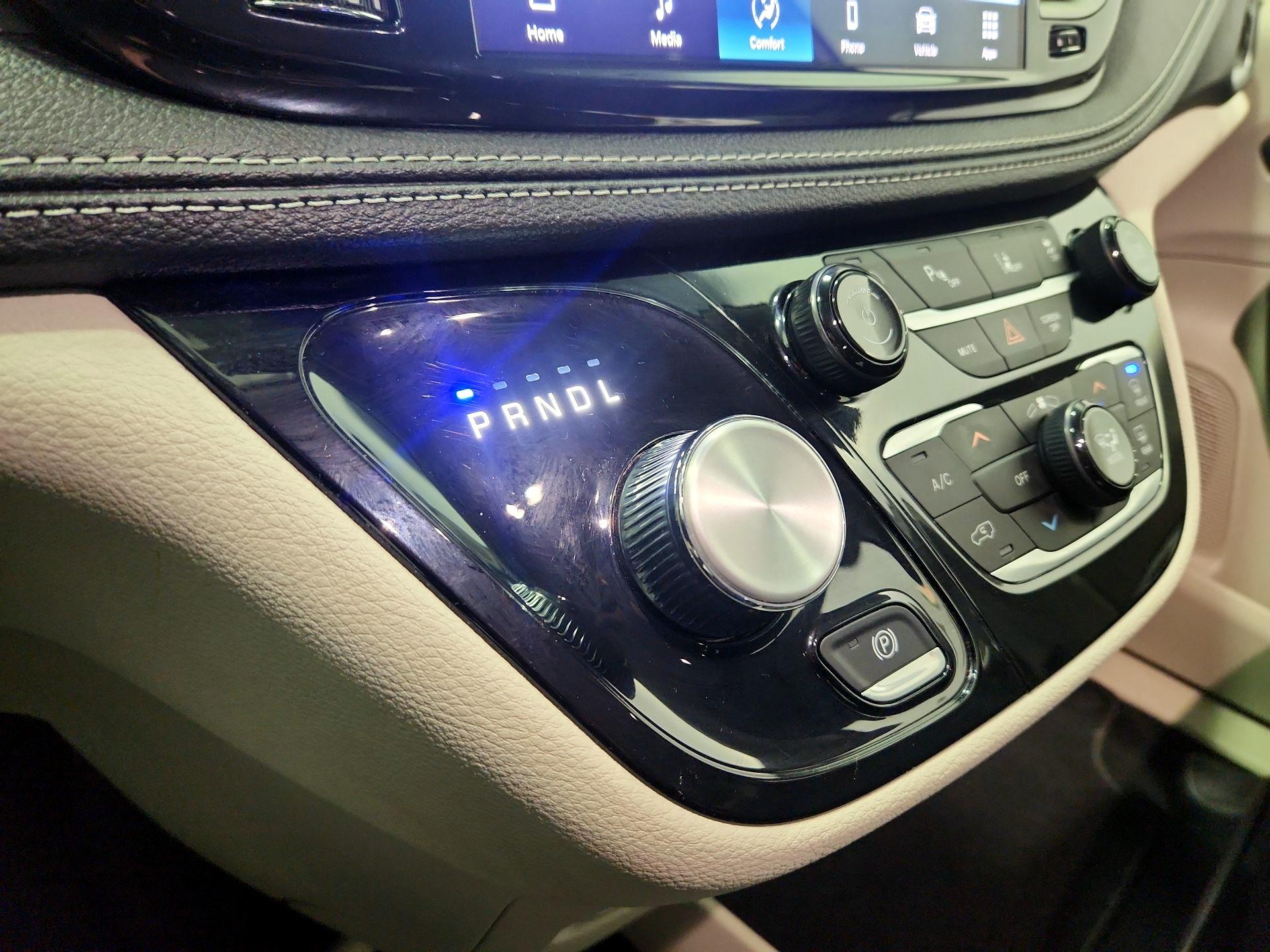 Thumbnail: 2024 Chrysler Pacifica - 17