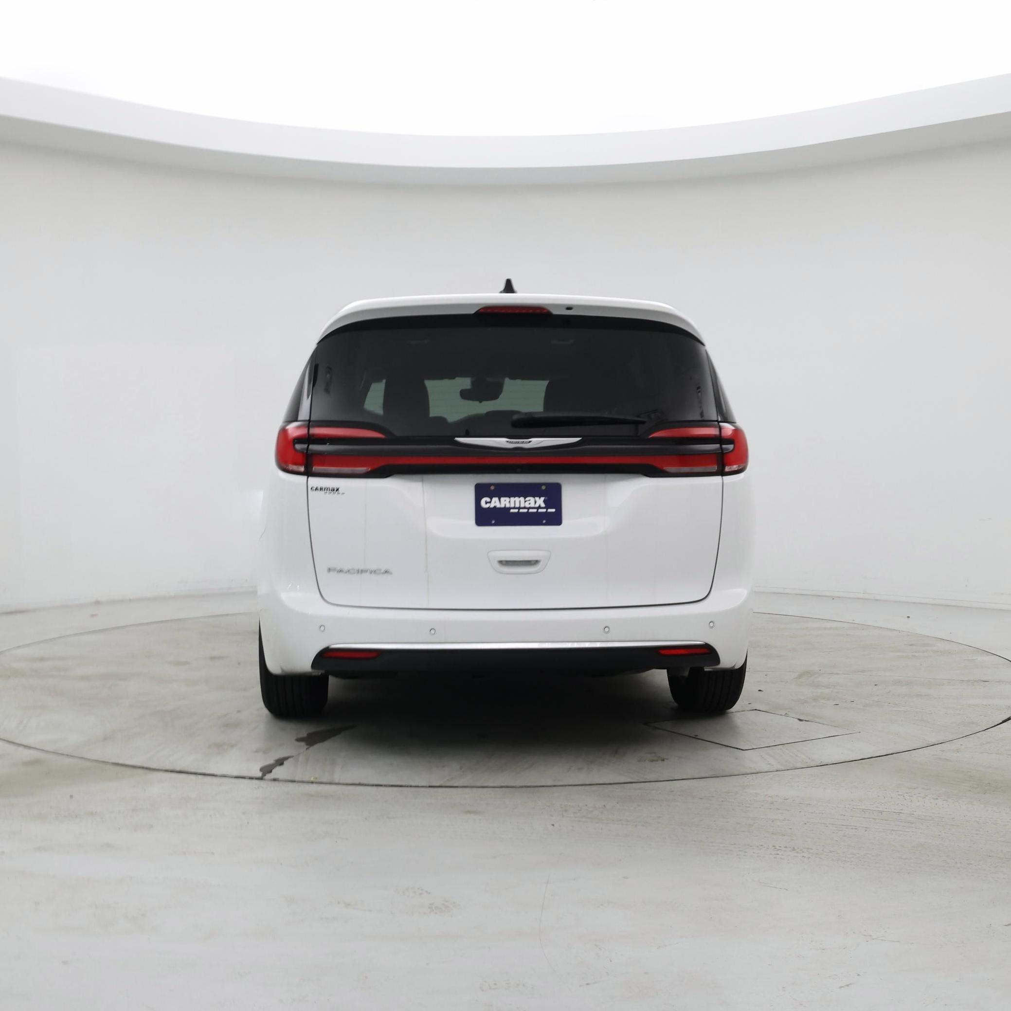 Thumbnail: 2024 Chrysler Pacifica - 6