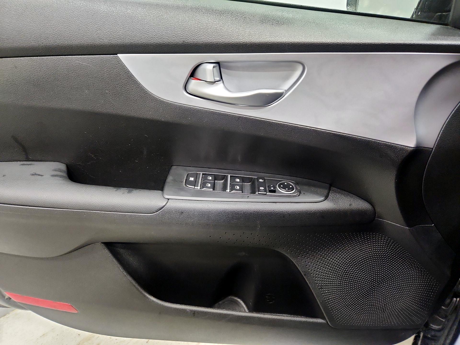 Thumbnail: 2024 Kia Forte - 12