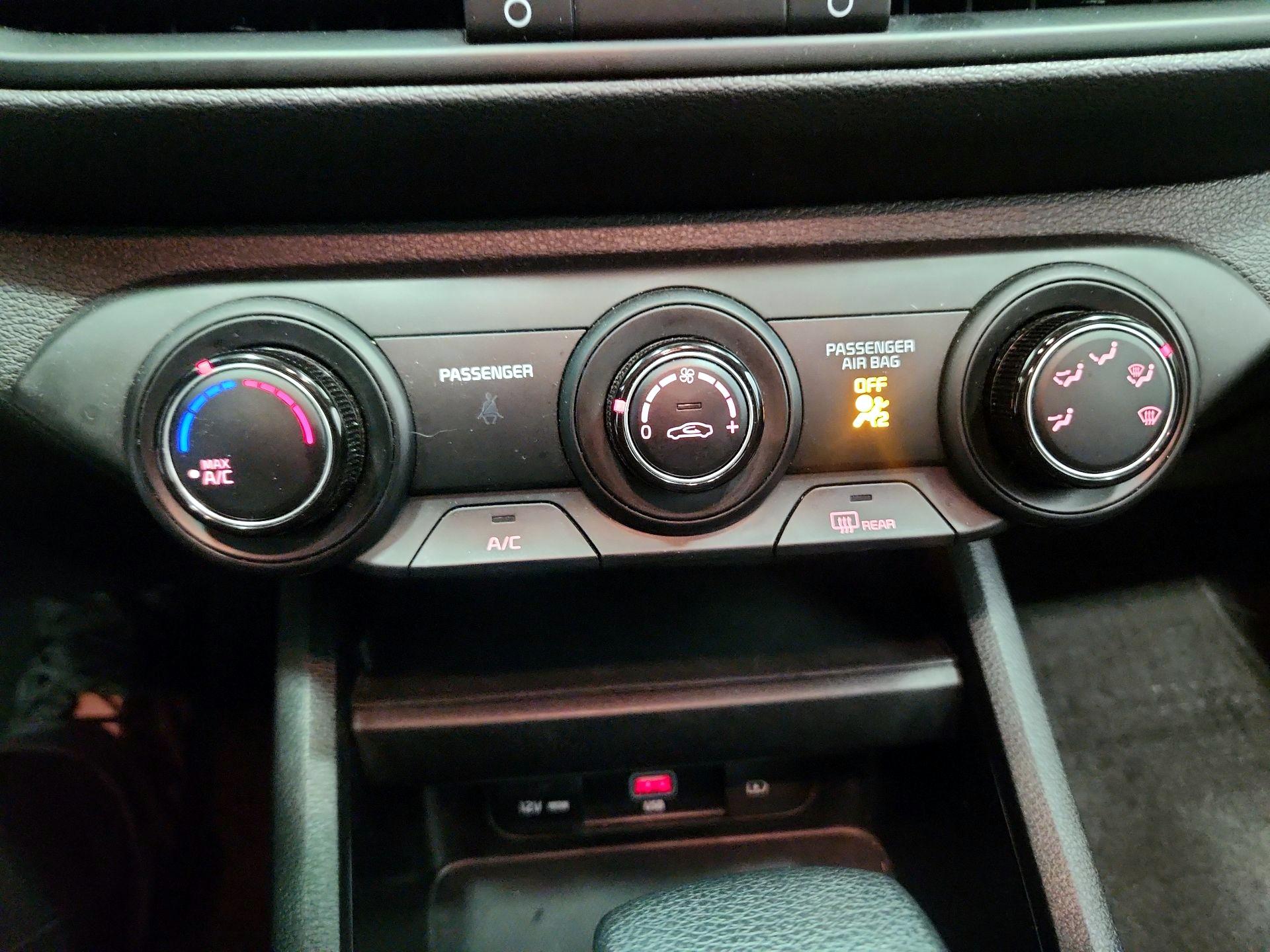 Thumbnail: 2024 Kia Forte - 16