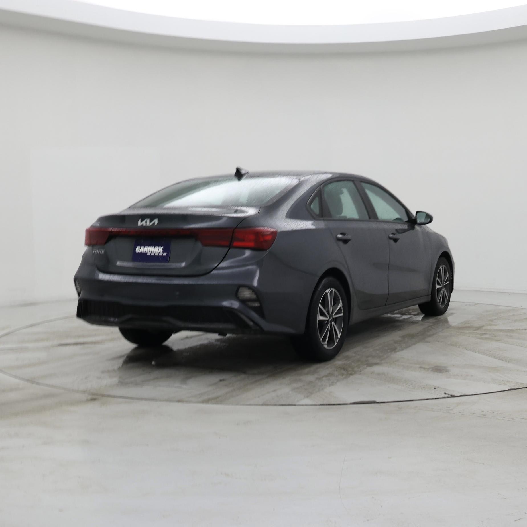 Thumbnail: 2024 Kia Forte - 8