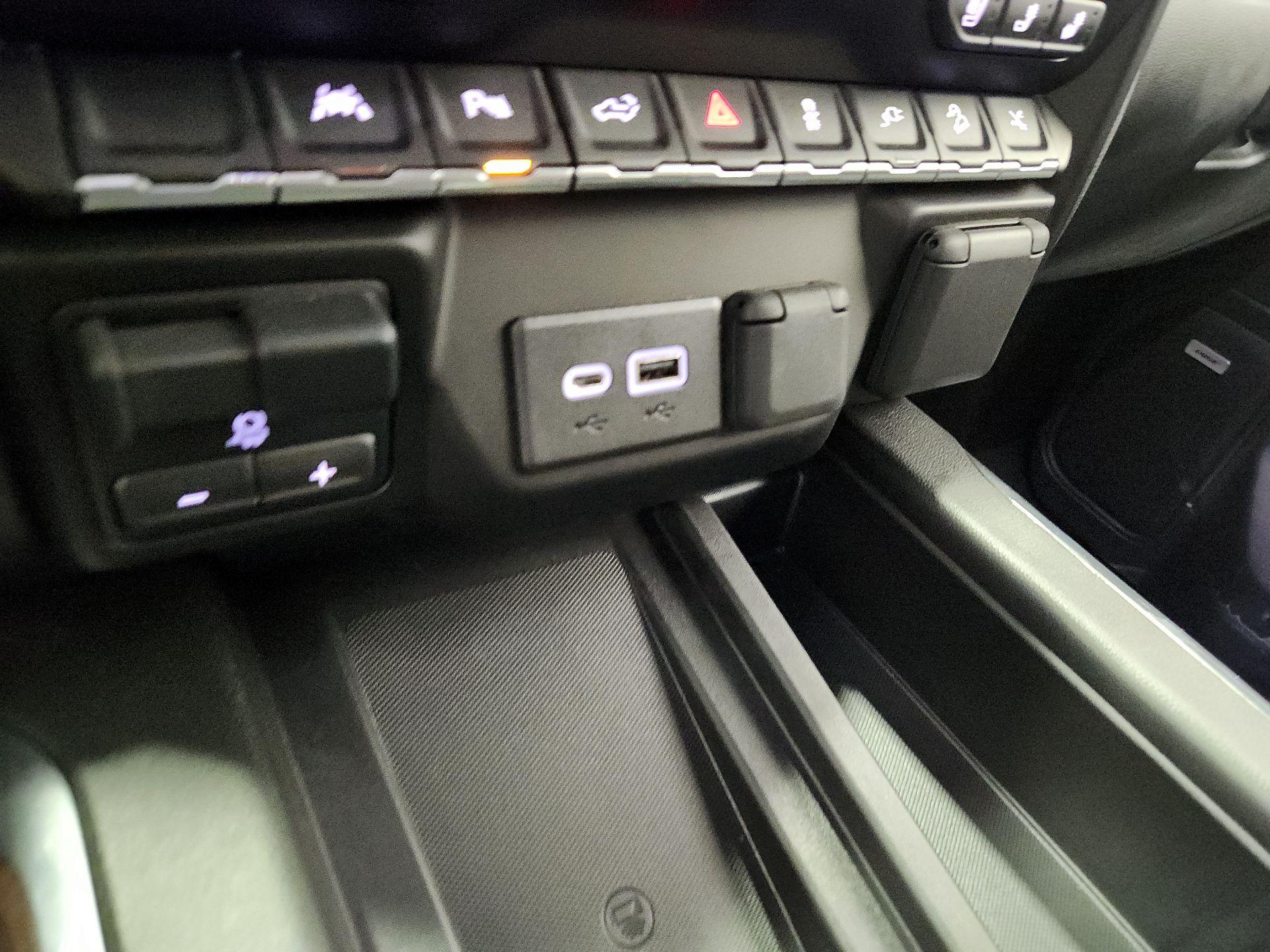 Thumbnail: 2022 GMC Sierra 1500 - 18