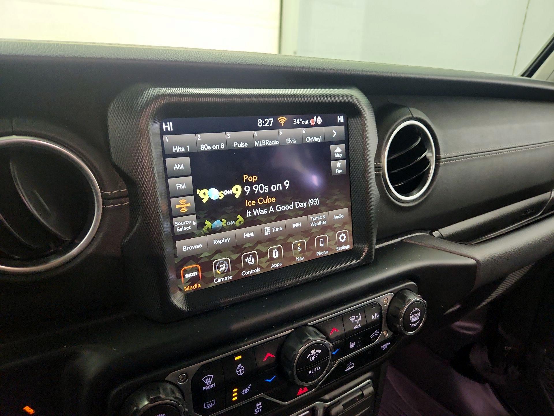 Thumbnail: 2022 Jeep Wrangler - 16