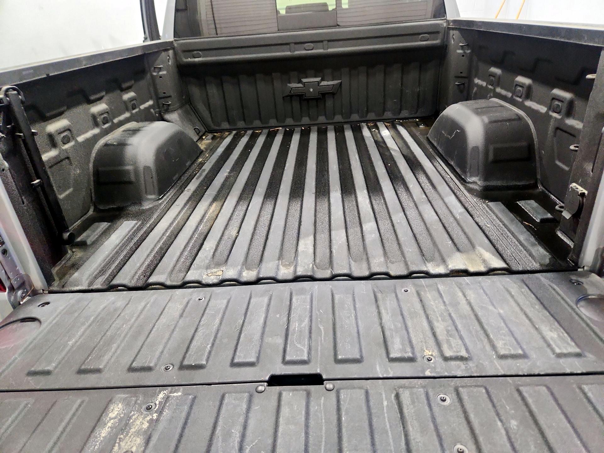 Thumbnail: 2023 Chevrolet Silverado 1500 - 20