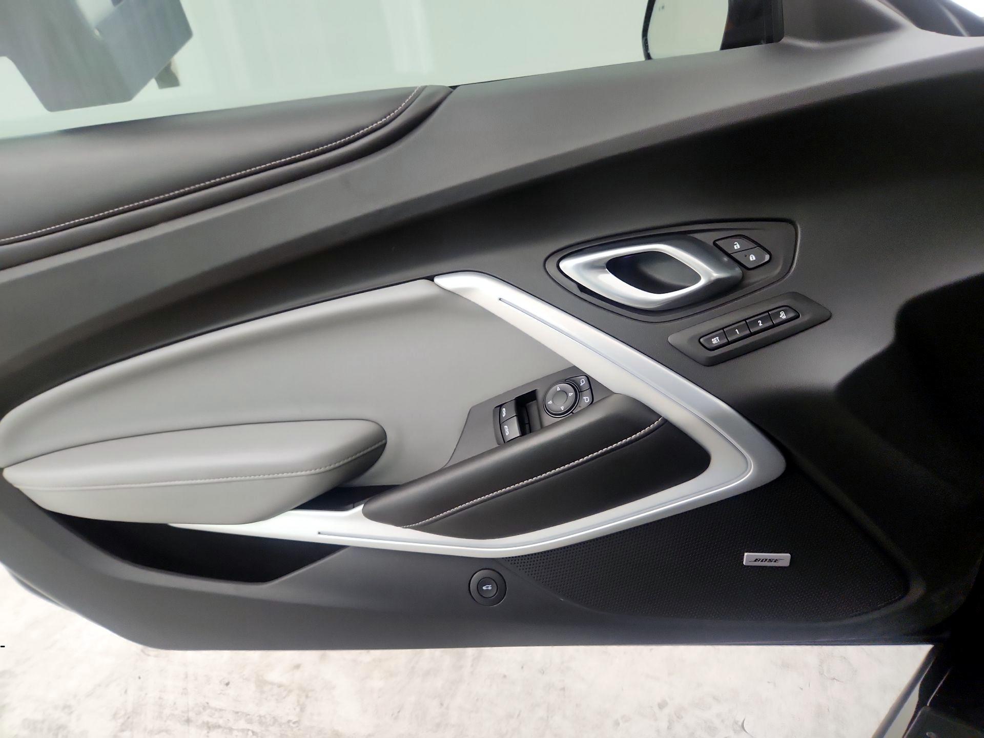 Thumbnail: 2018 Chevrolet Camaro - 12