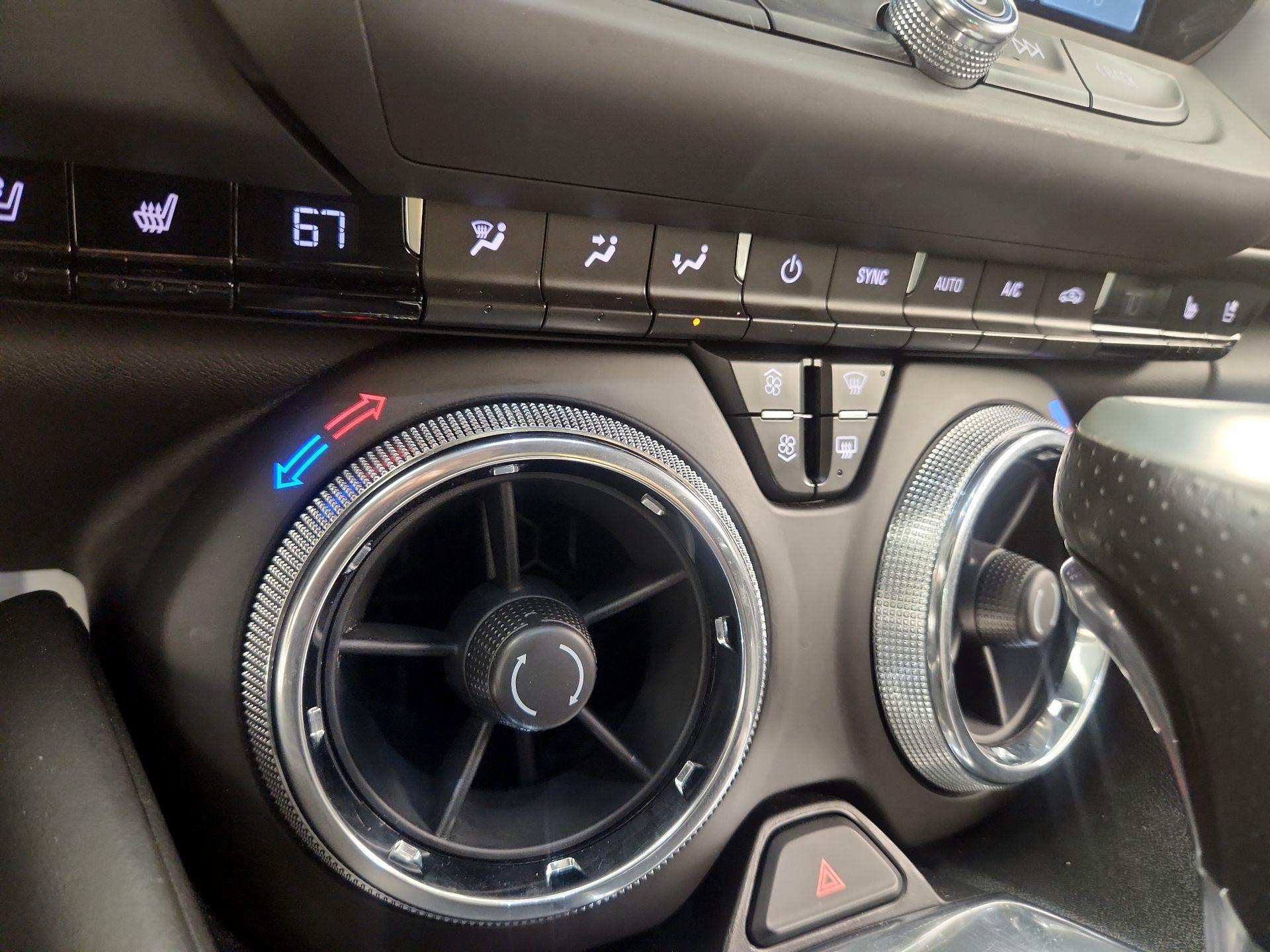 Thumbnail: 2018 Chevrolet Camaro - 16