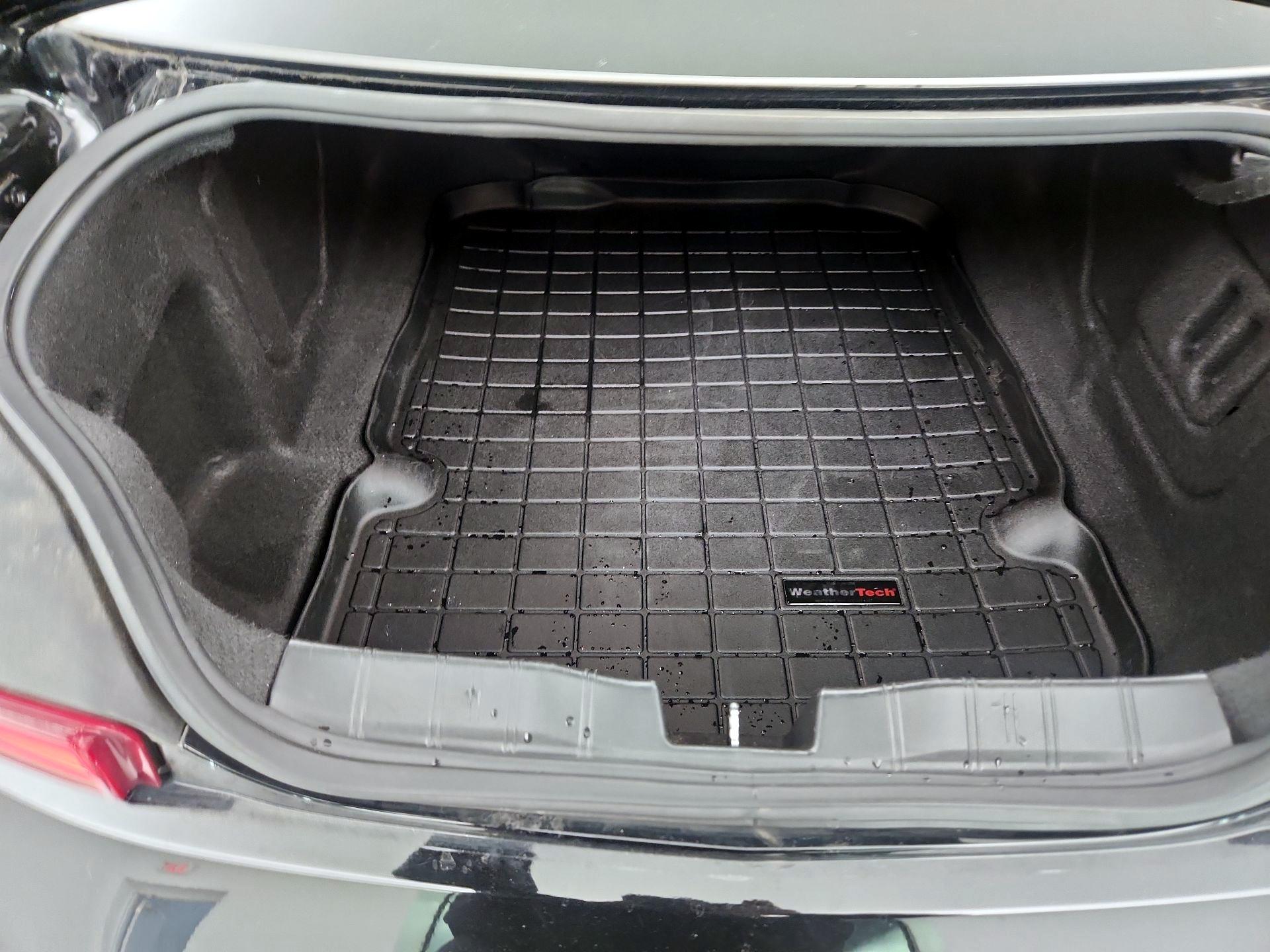 Thumbnail: 2018 Chevrolet Camaro - 18