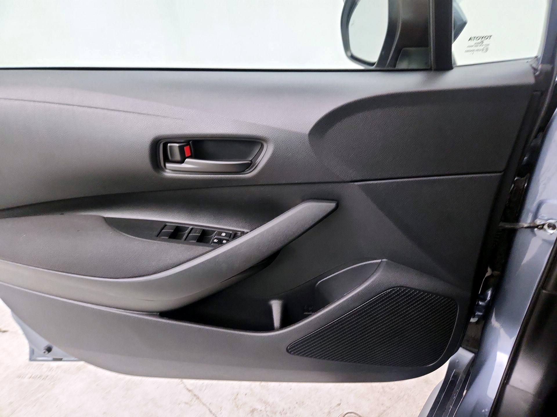 Thumbnail: 2023 Toyota Corolla - 10