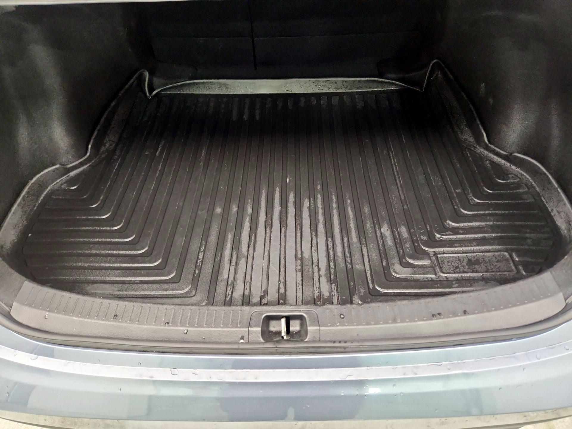 Thumbnail: 2023 Toyota Corolla - 18