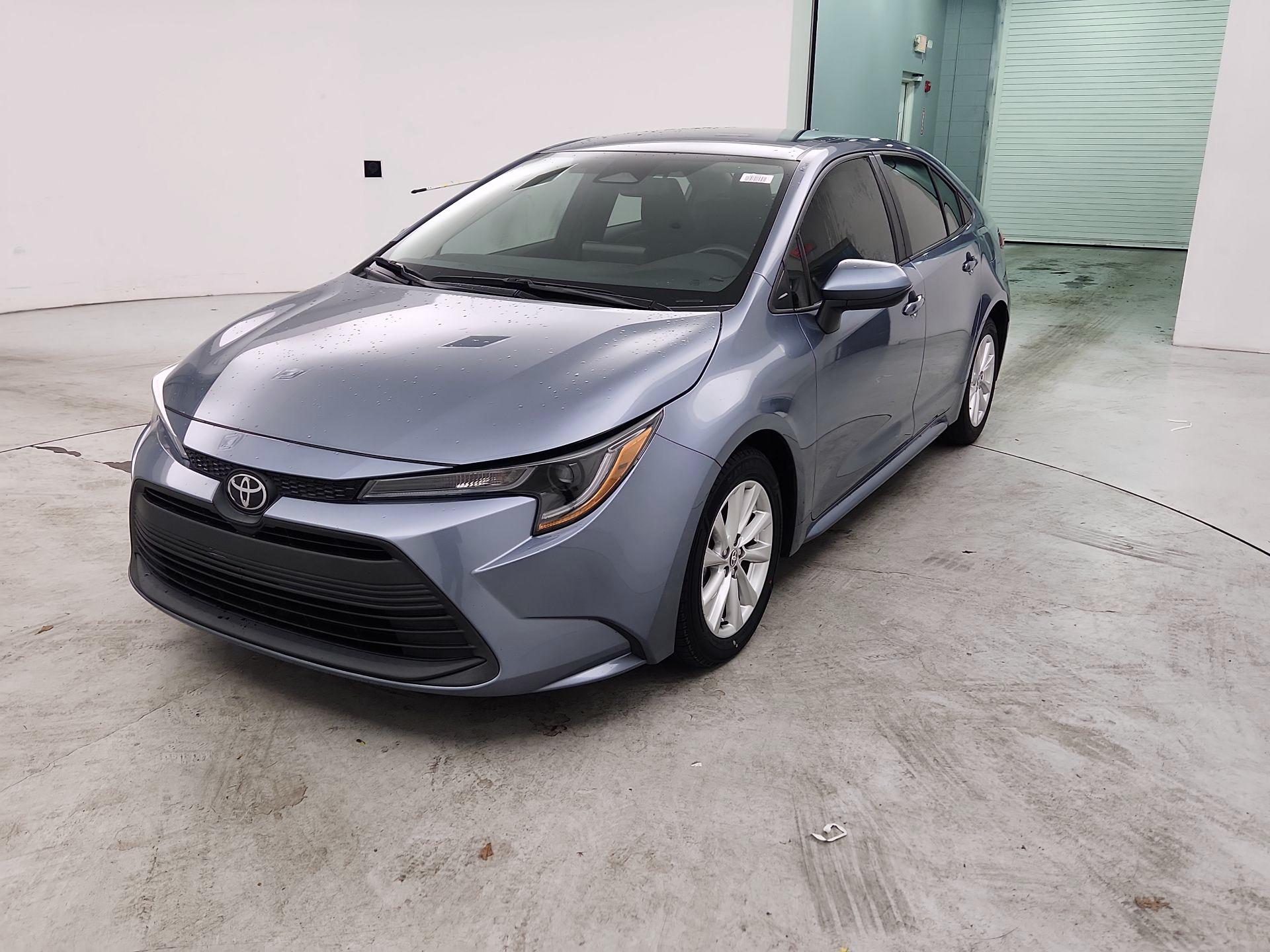 Thumbnail: 2023 Toyota Corolla - 3