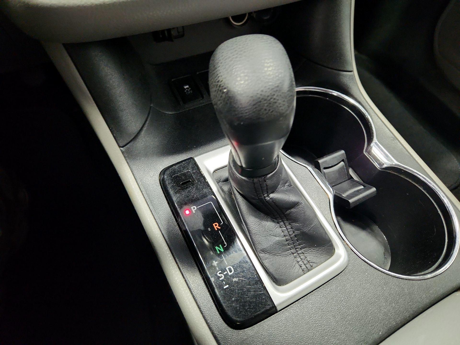 Thumbnail: 2015 Toyota Highlander - 17