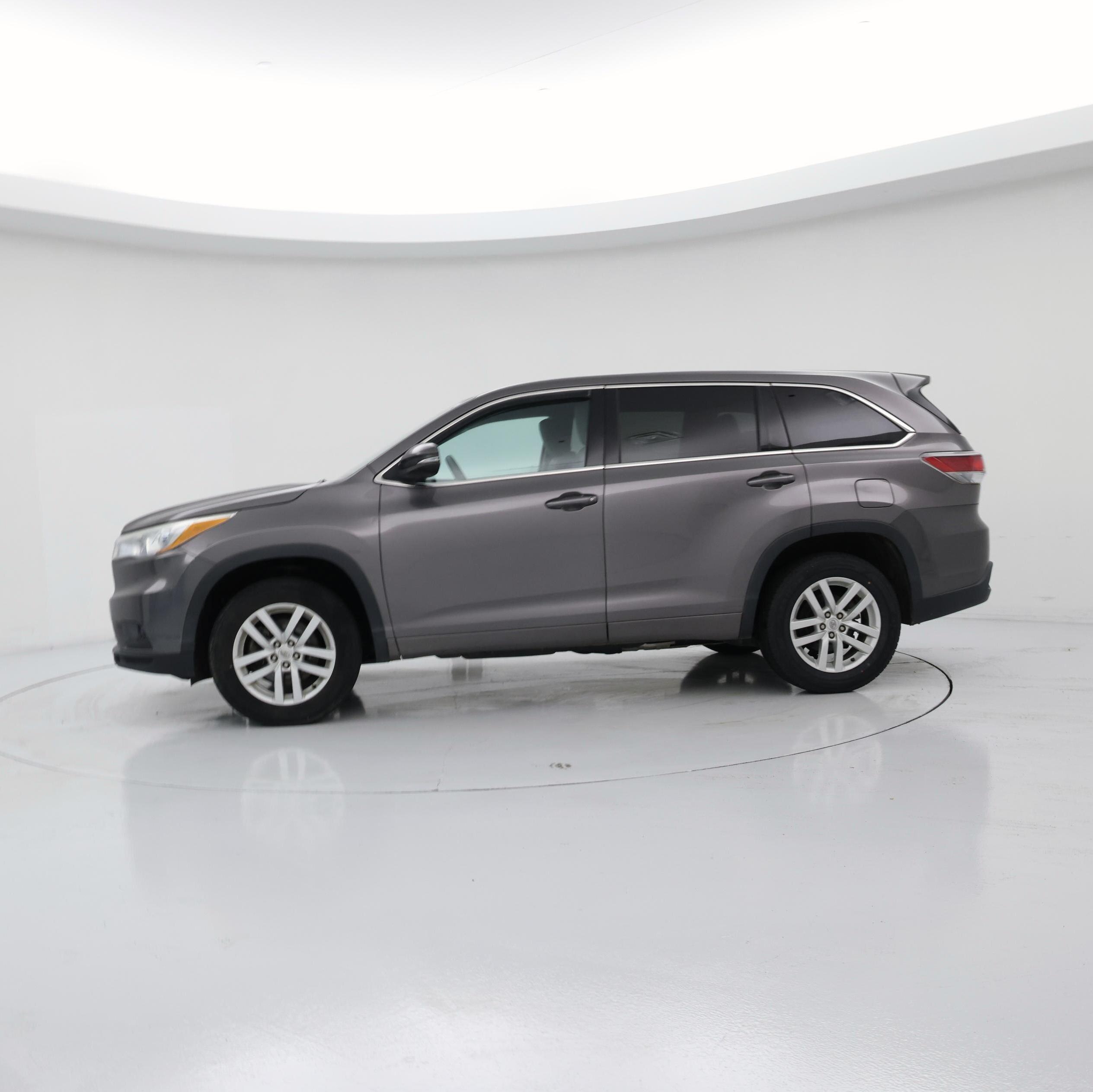 Thumbnail: 2015 Toyota Highlander - 3
