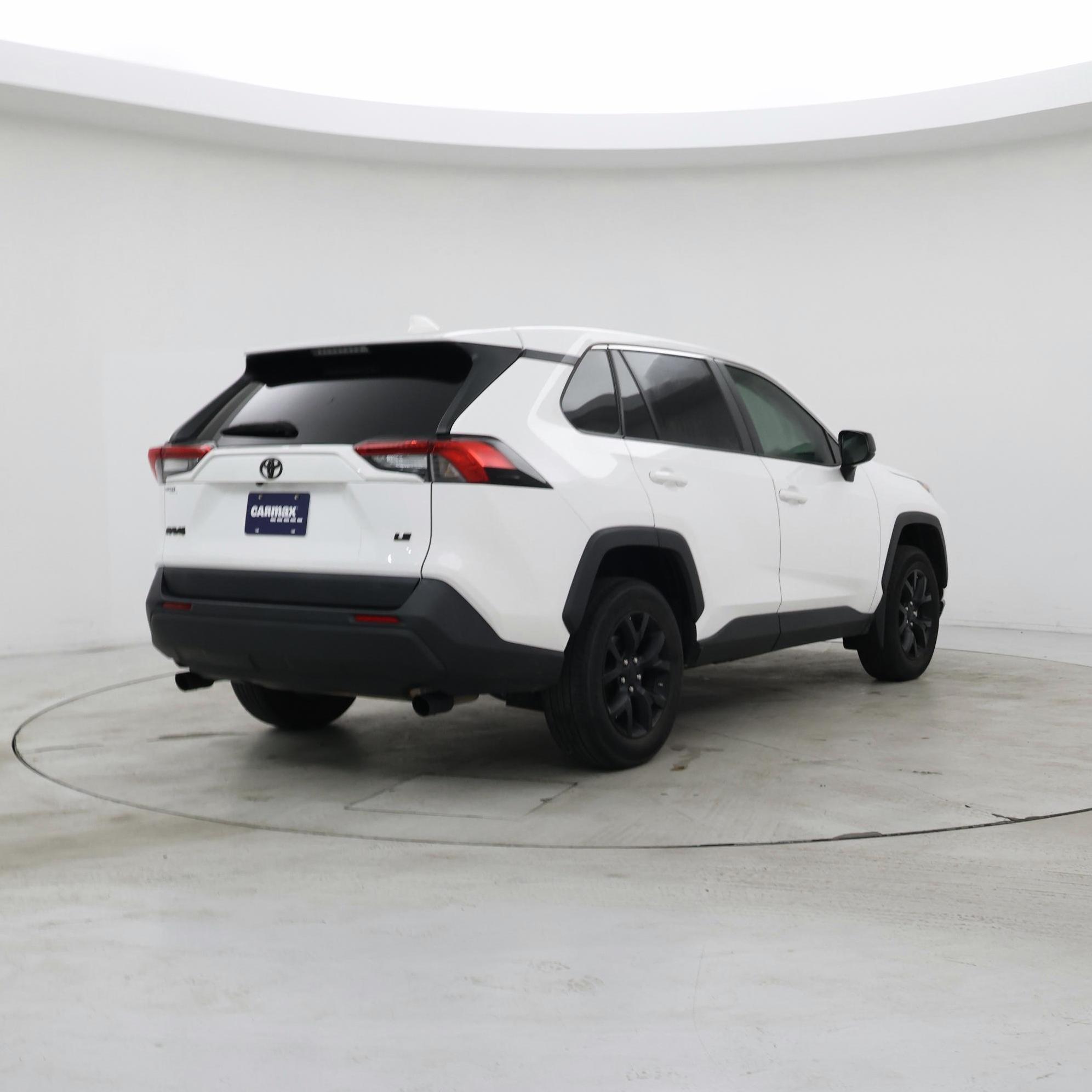 Thumbnail: 2022 Toyota RAV4 - 8