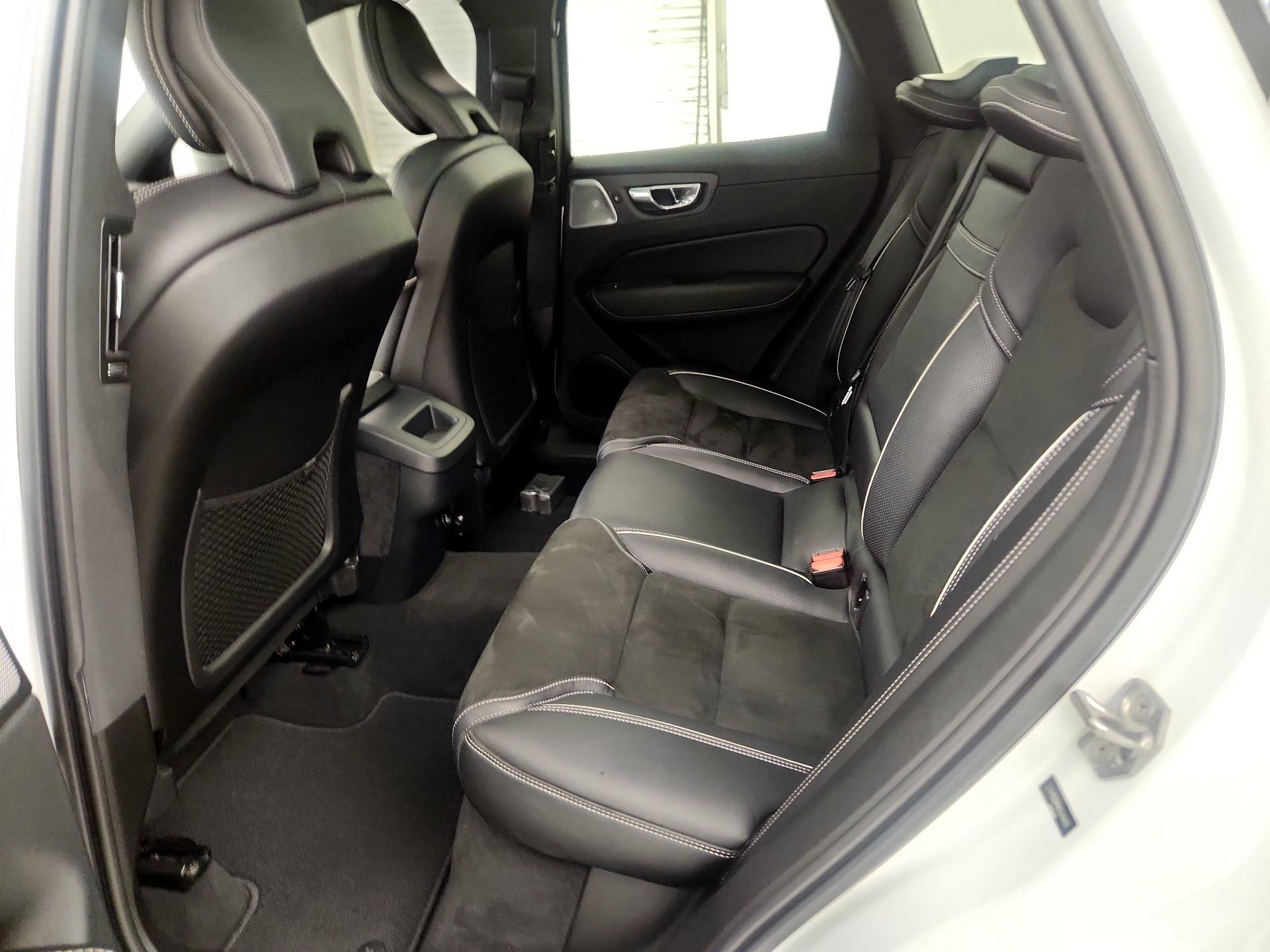 Thumbnail: 2019 Volvo XC60 - 17