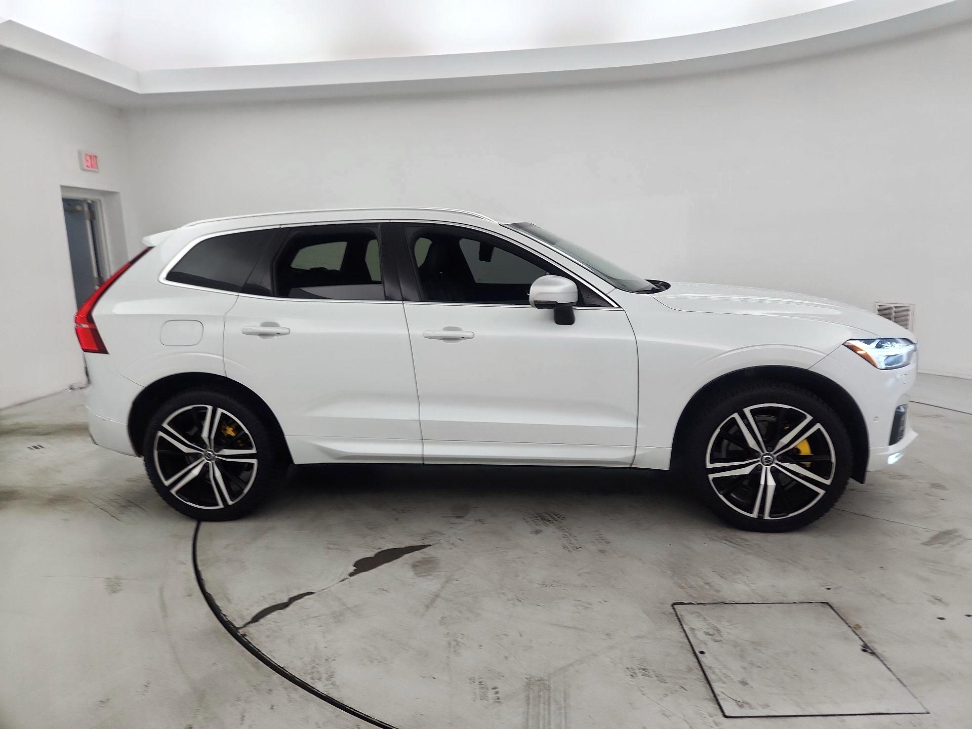 Thumbnail: 2019 Volvo XC60 - 4